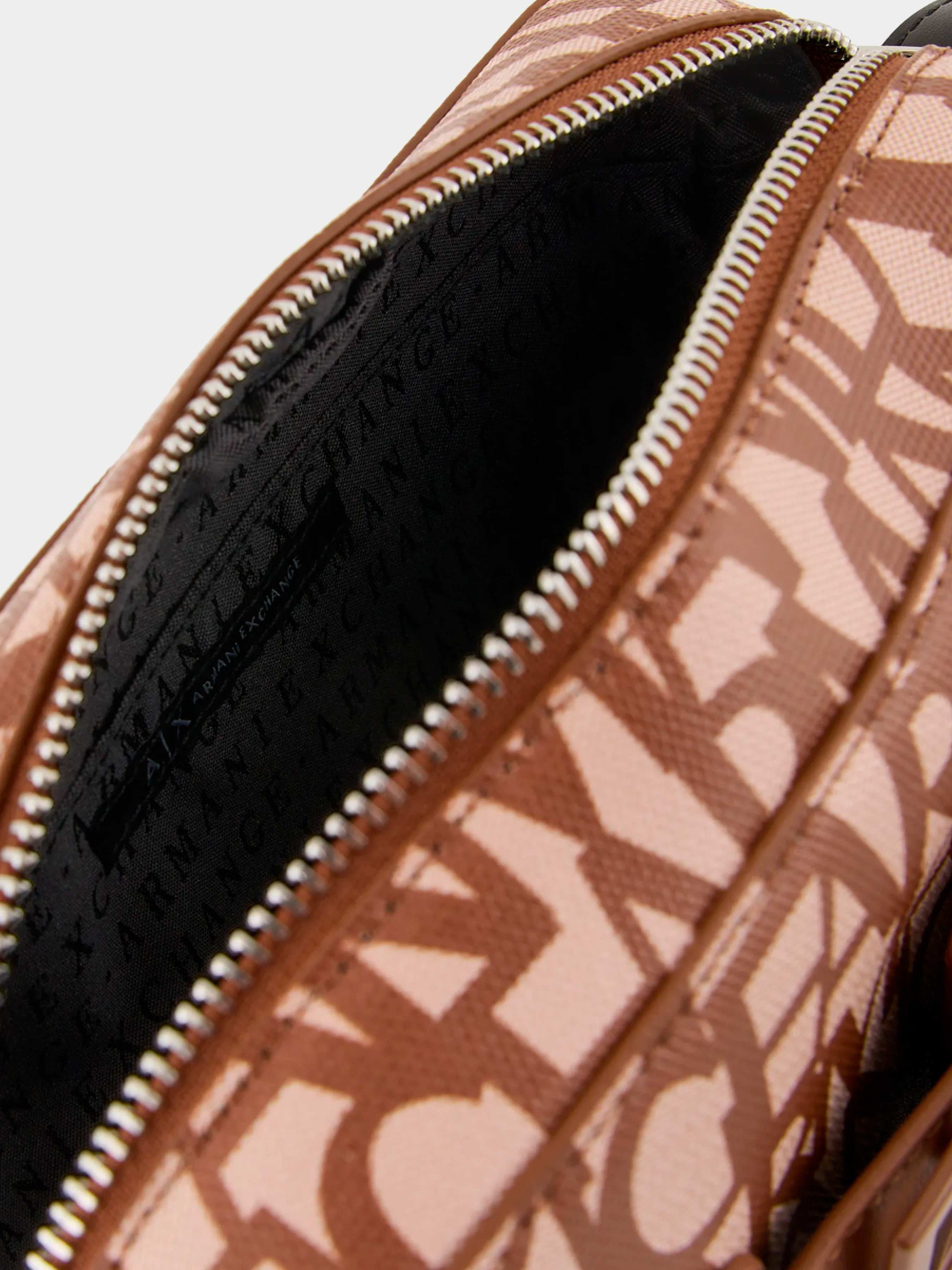 Сумки Armani Exchange модель 942699-3F742-17511 Фото