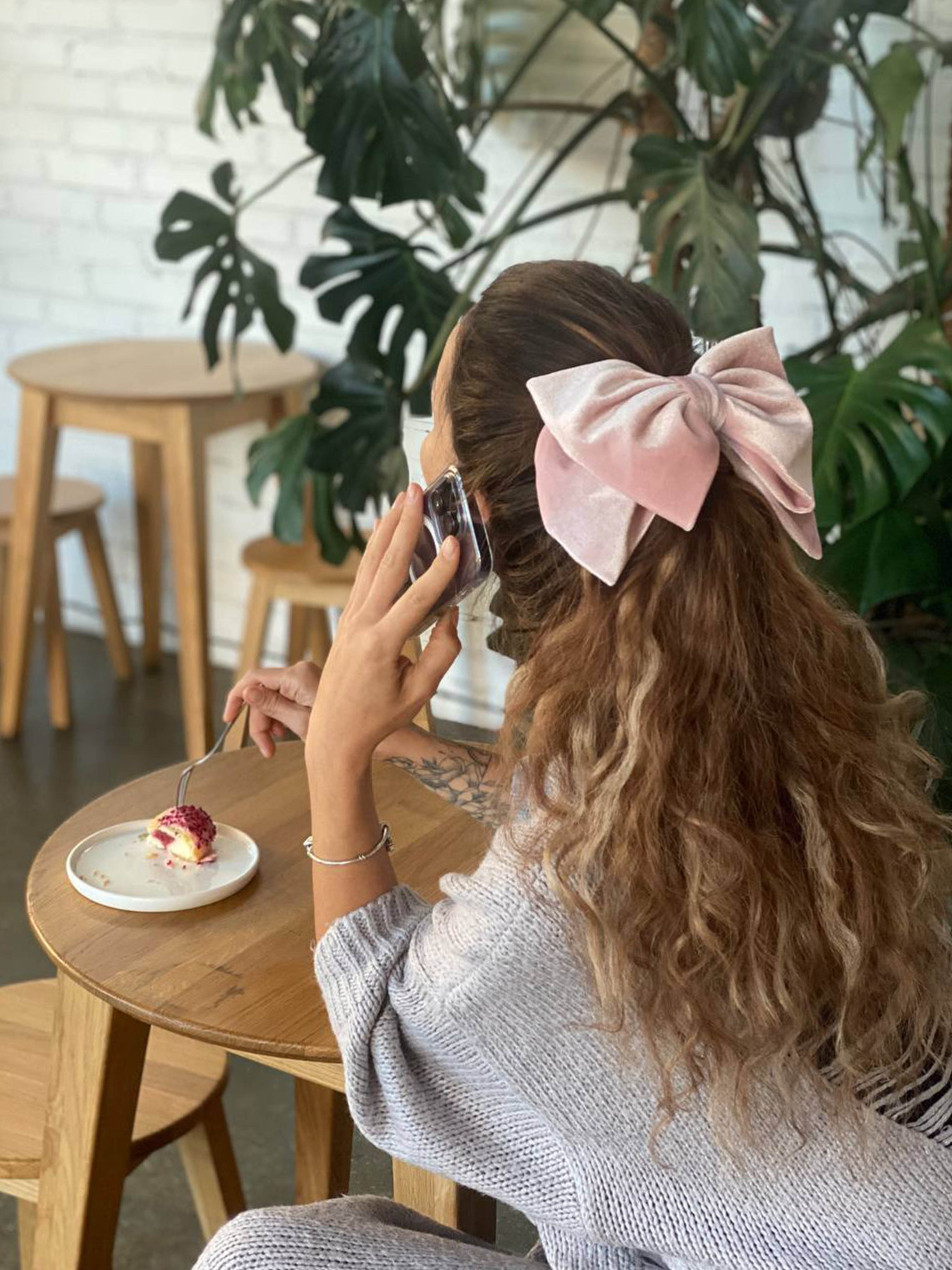 Великой бант з оксамиту. Пудровий великий бант для дівчинки та жінки MyScarf модель ba_048 Фото