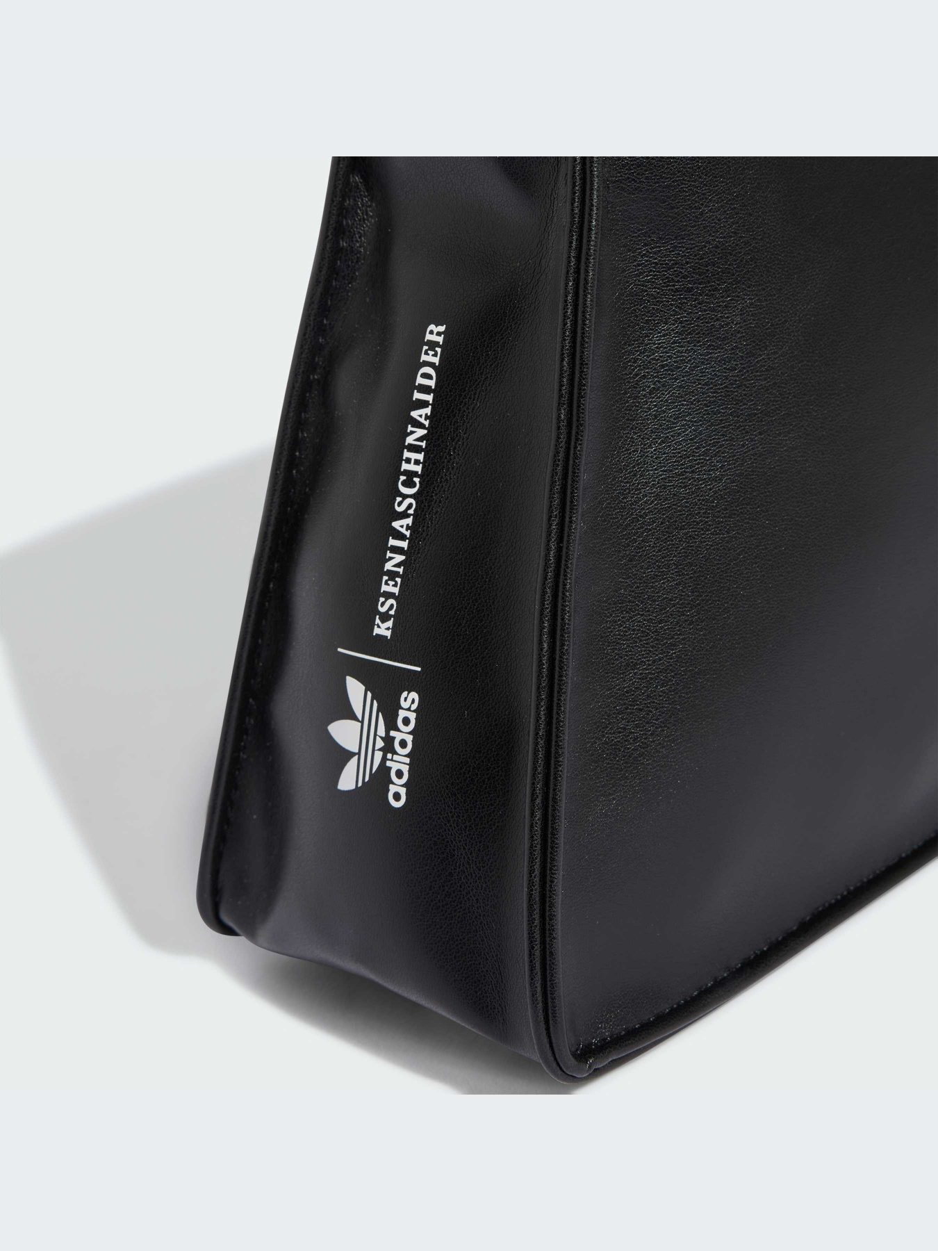 Сумка Adidas x KSENIASCHNAIDER модель IJ7479 Фото