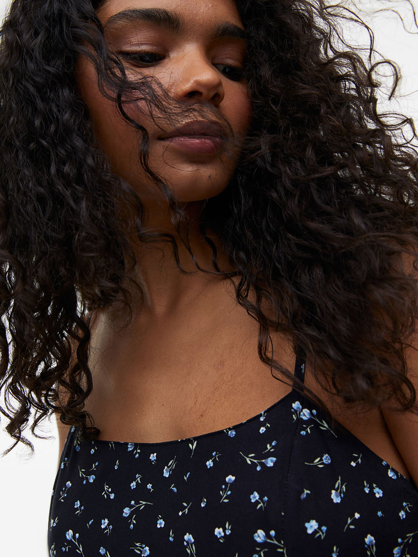 Платье миди H&M модель 70102 Платье миди H&M модель 70102 Фото