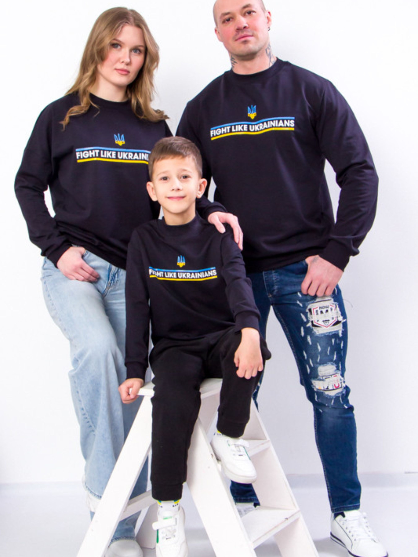 Свитшот Носи своє модель 8175-chornilxno-sinj-gerb Фото