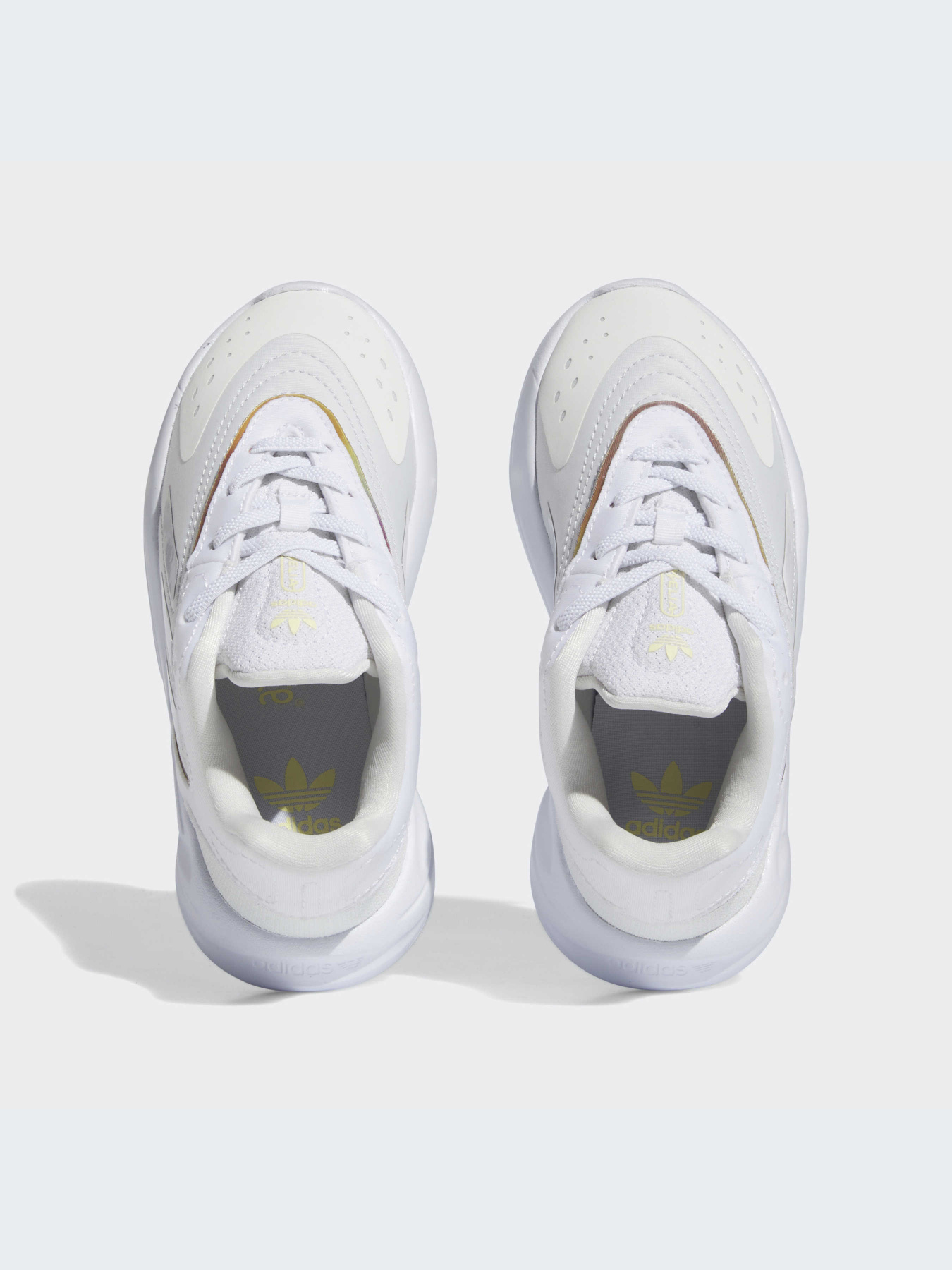 Кроссовки повседневные Adidas Ozweego модель HQ1594 Фото