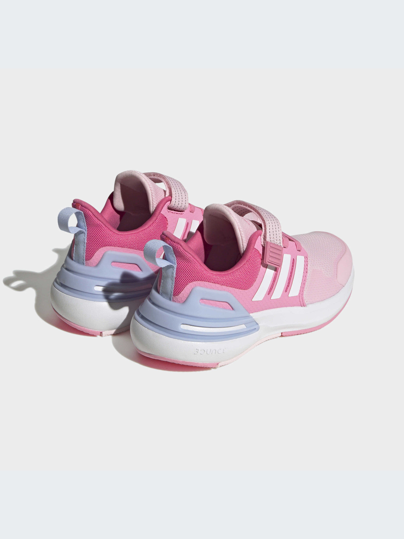 Кроссовки повседневные Adidas модель HP2750 Фото