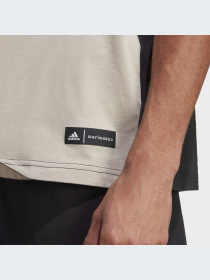 Спортивна футболка Adidas модель HR8213 Спортивна футболка Adidas модель HR8213 Фото