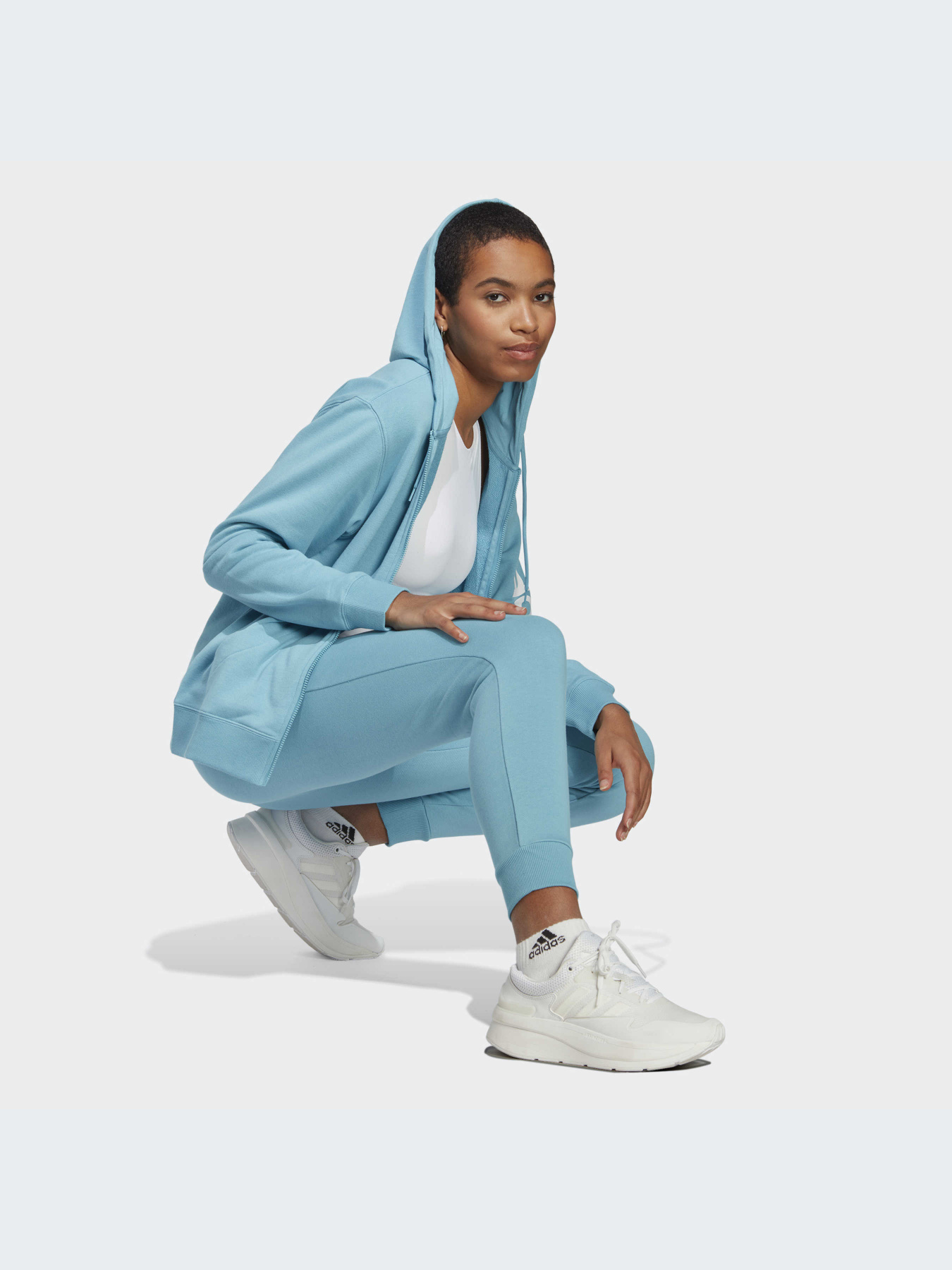 Джоггеры Adidas модель IC6870 Фото