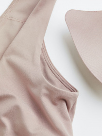 Топ спортивный H&M модель 70192 Фото