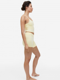 Спортивний топ H&M модель 70191 Спортивний топ H&M модель 70191 Фото