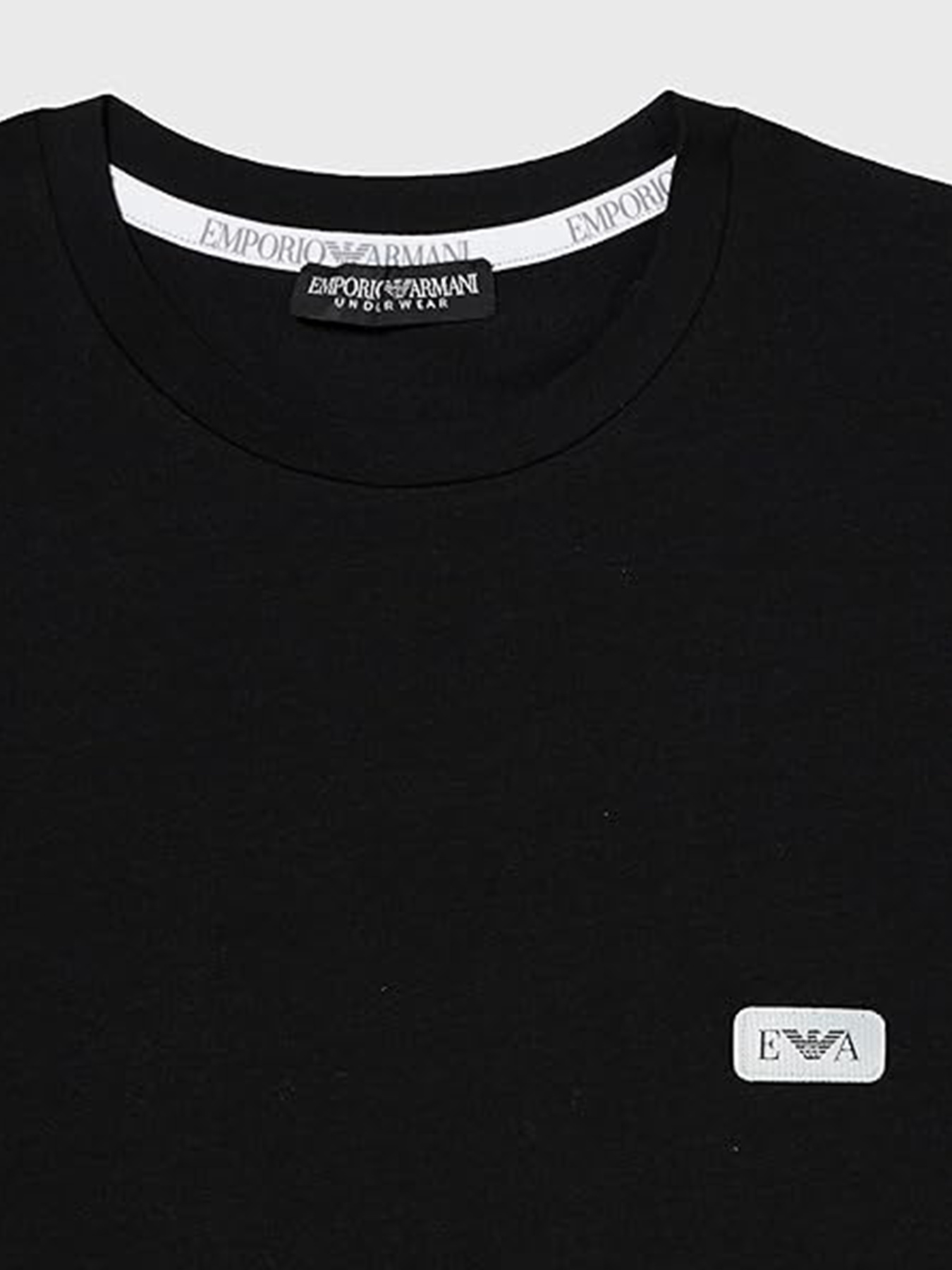 Футболки и поло Emporio Armani модель 111035-3F512-00020 Фото