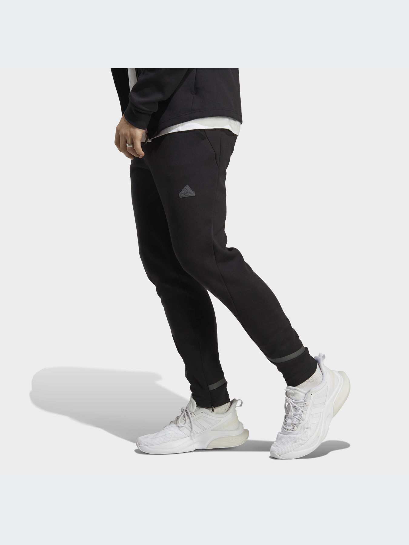 Брюки повседневные Adidas модель IC8032 Фото