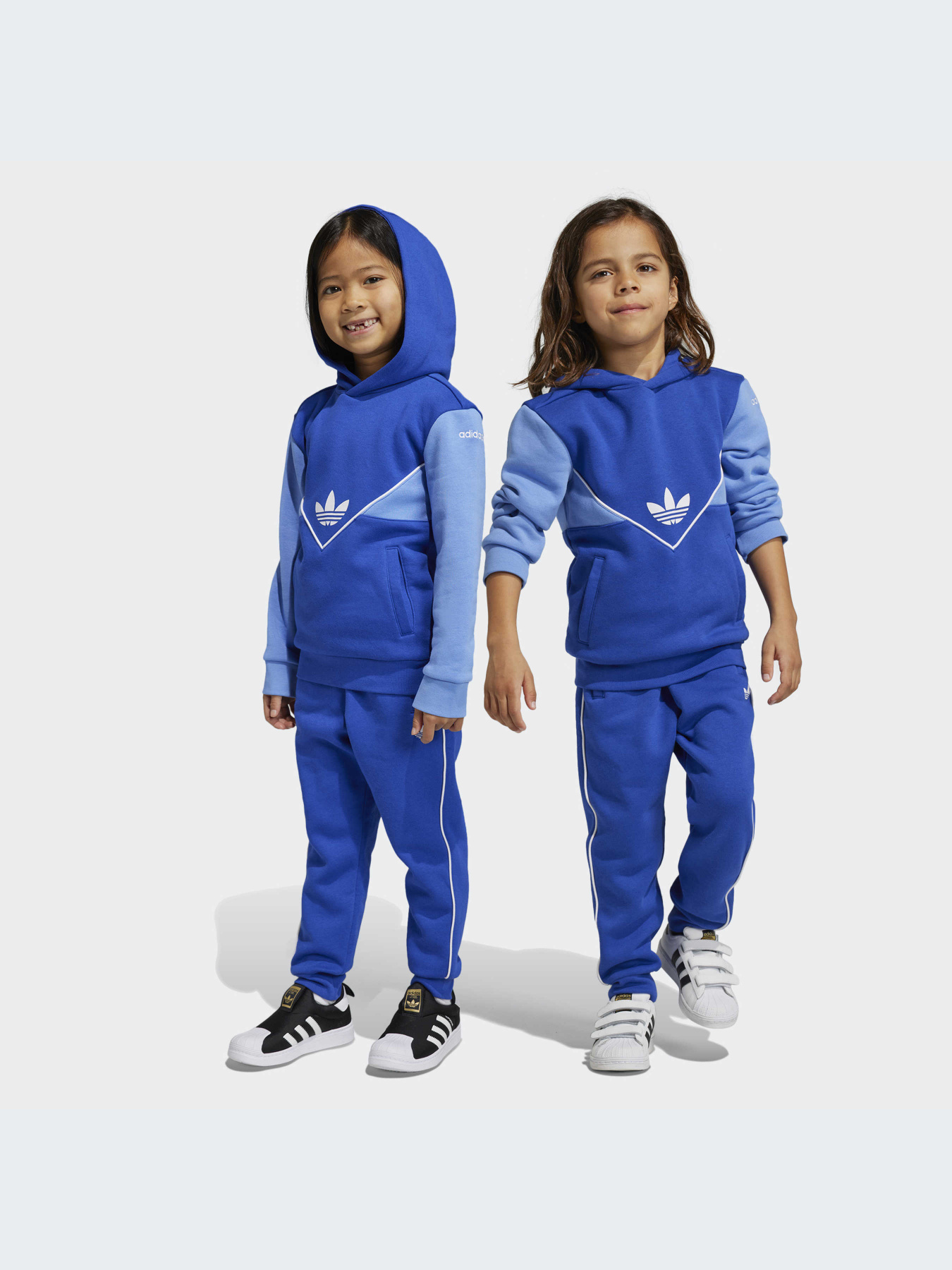 Спортивный костюм Adidas Adicolor модель IB9911 Фото