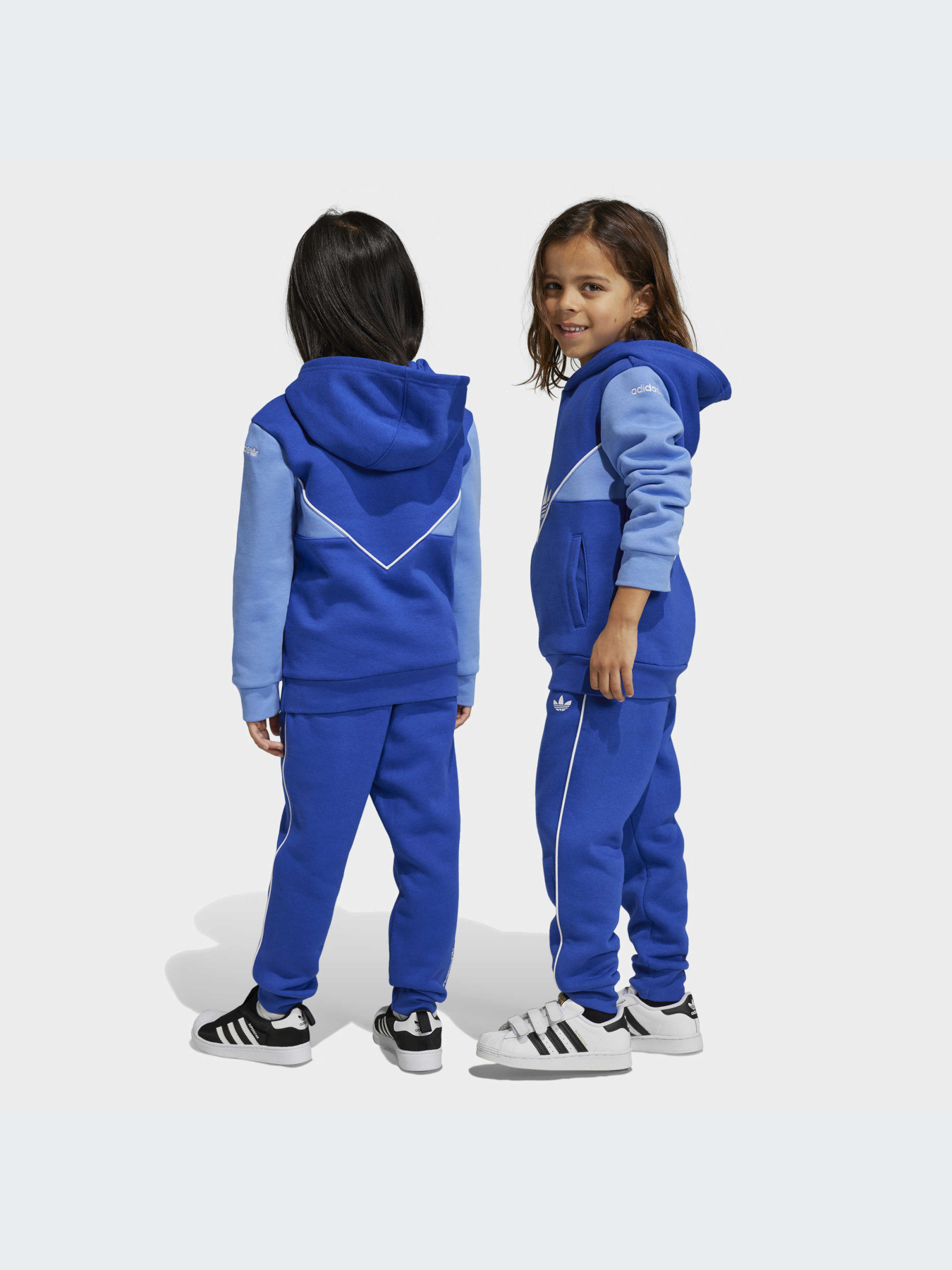 Спортивний костюм Adidas Adicolor модель IB9911 Фото