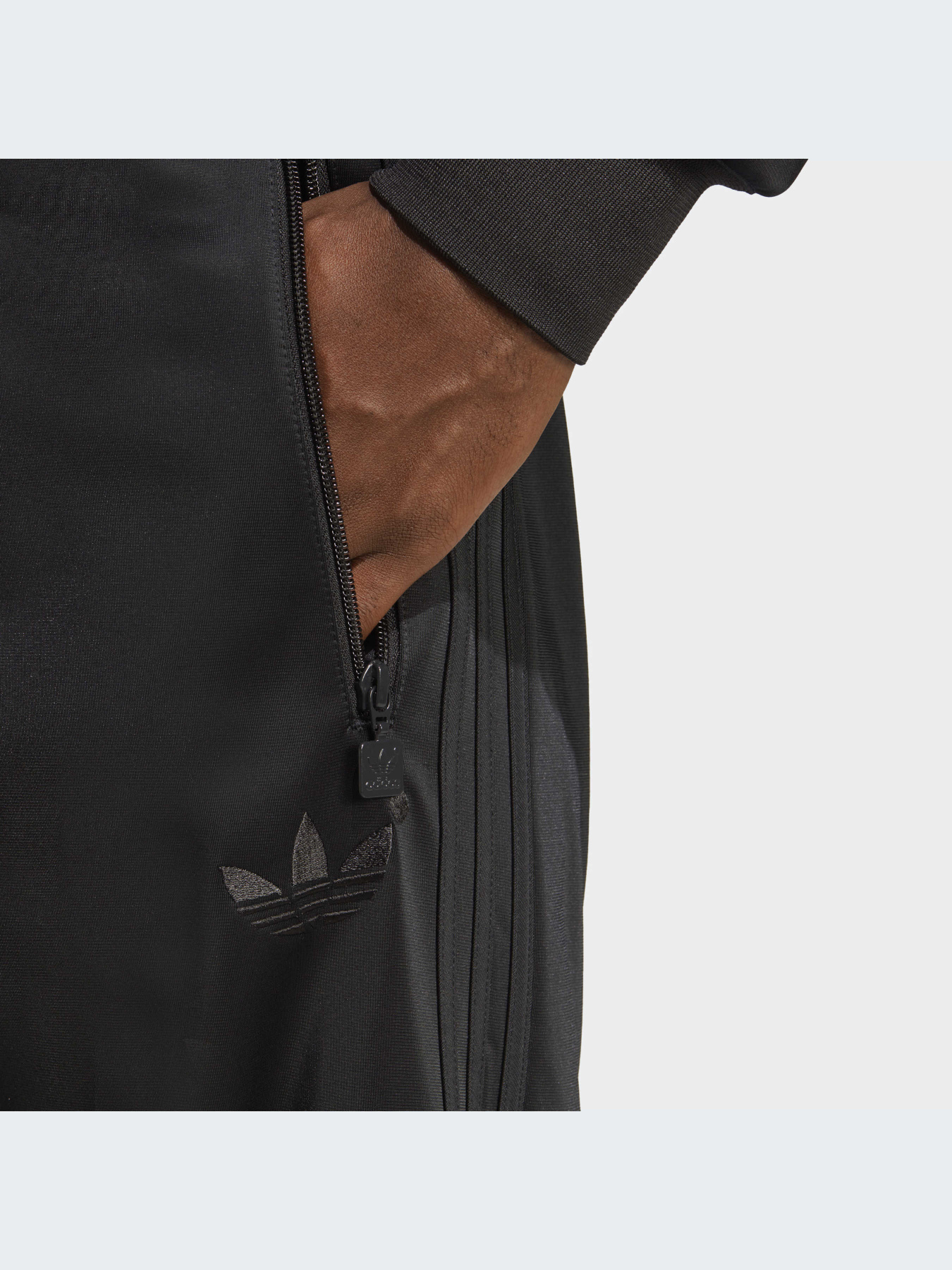 Повседневные штаны Adidas модель IA2432 Фото