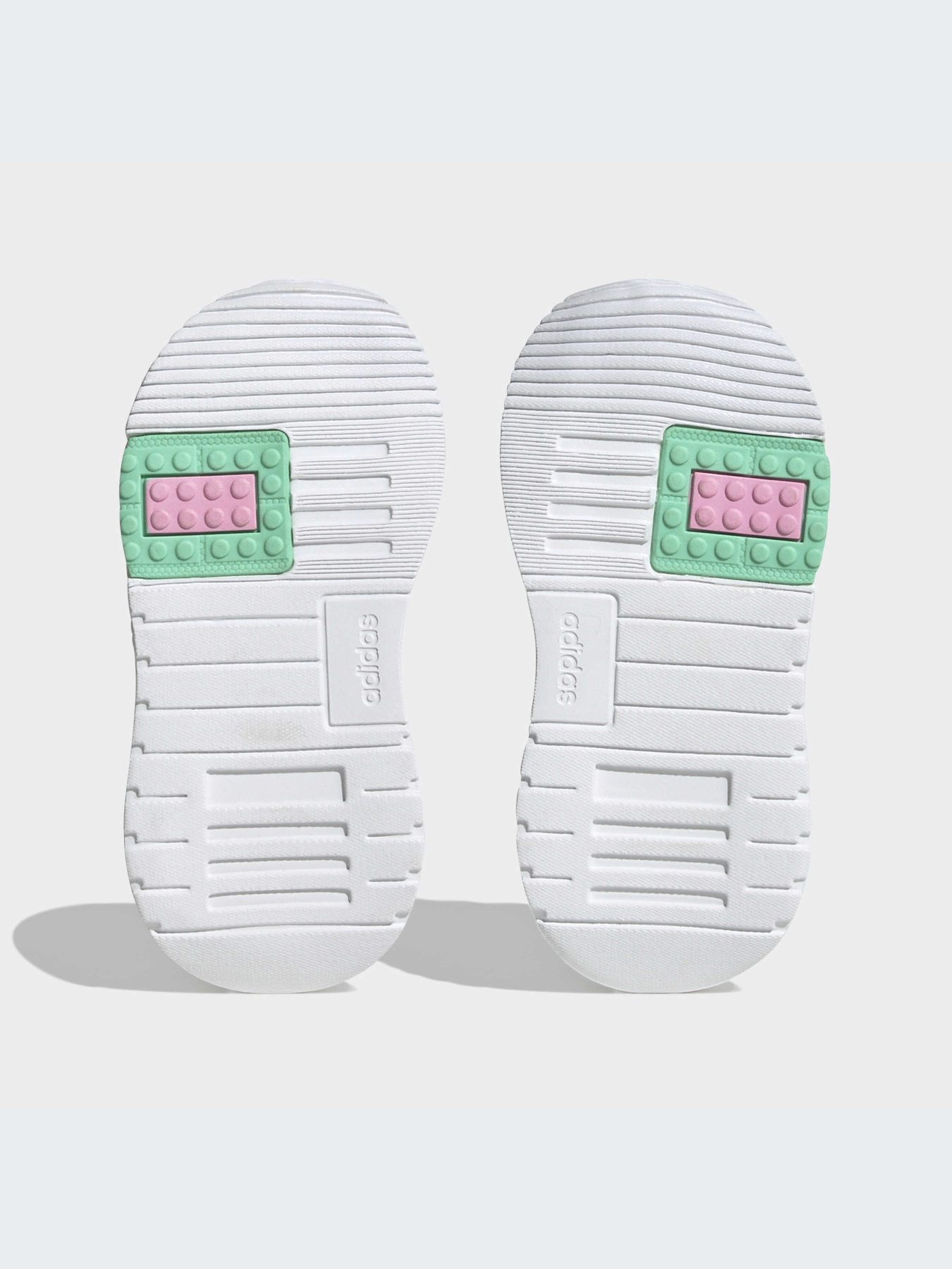 Кроссовки Adidas модель HQ1322 Фото