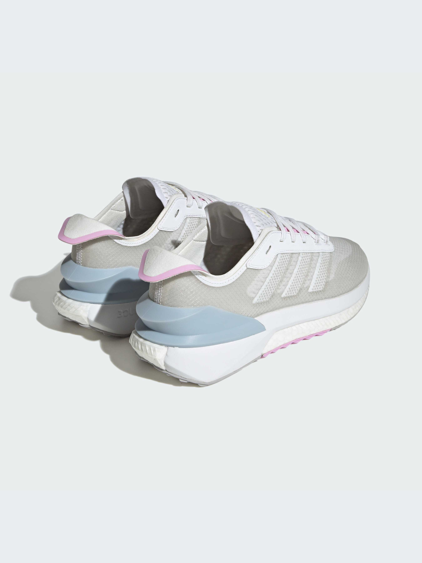 Кроссовки Adidas AVRYN модель IG0645-KZ Фото