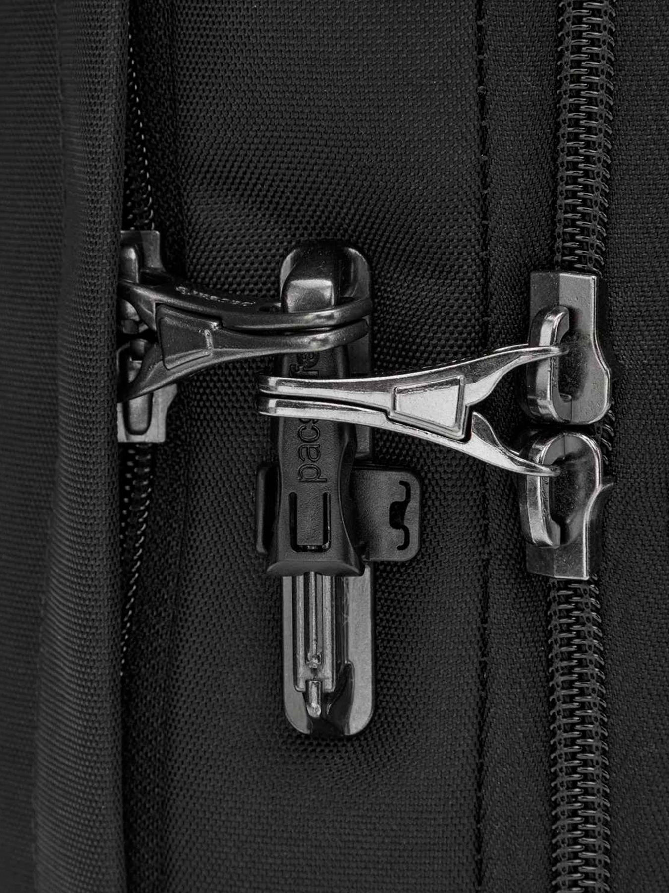 Повсякденний рюкзак Pacsafe Metrosafe X модель 30635100 Фото