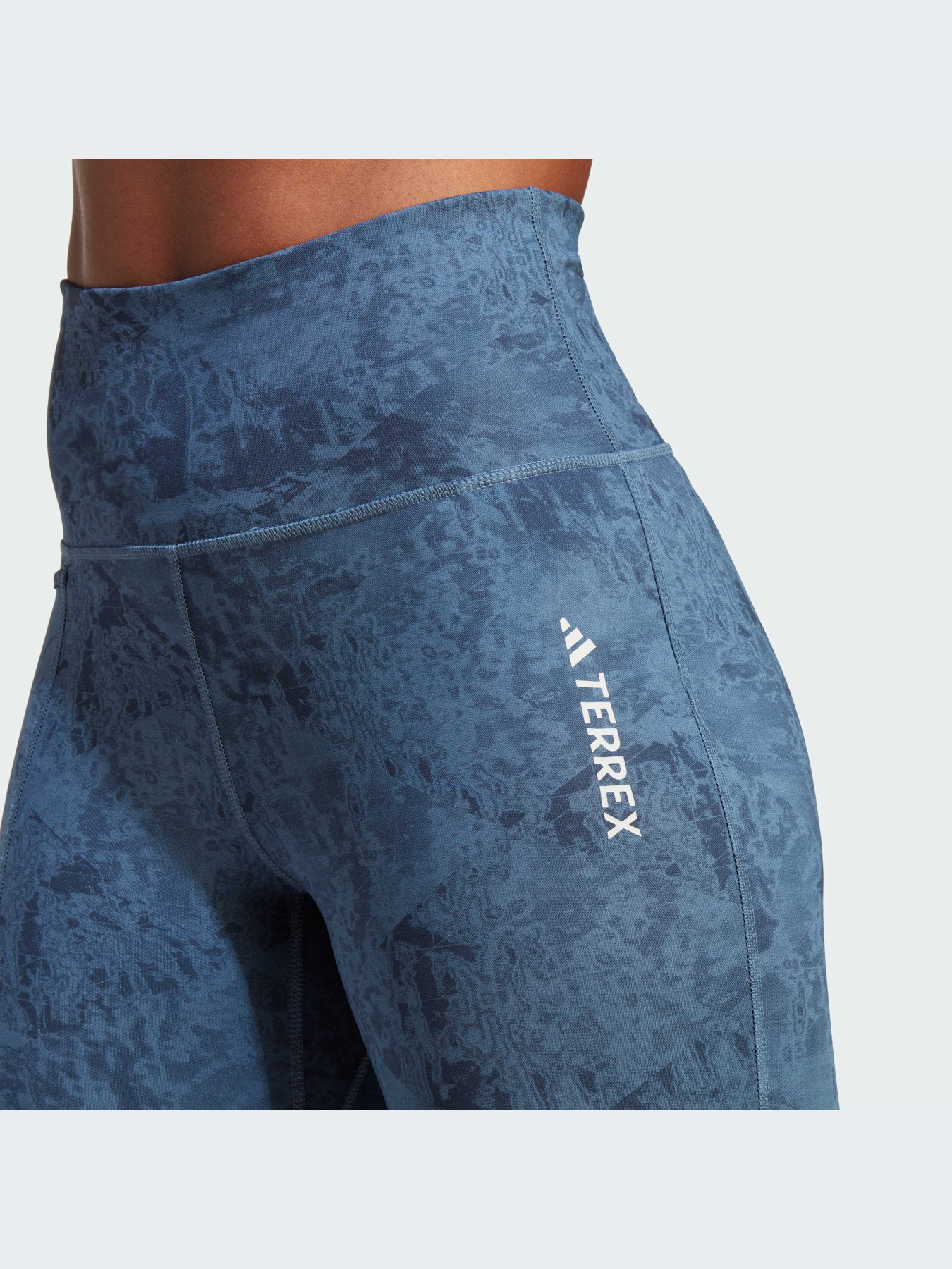 Спортивні леггінси Adidas модель HM4010 Фото