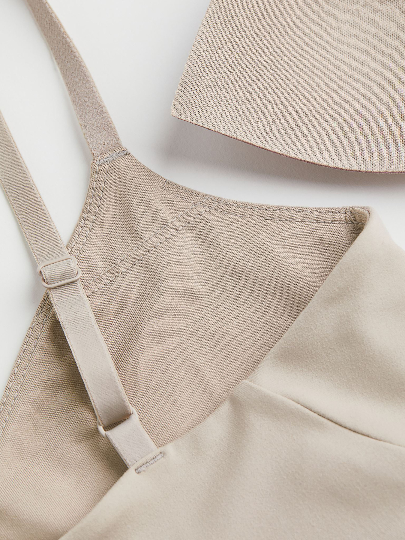 Топ спортивный H&M модель 70344 Фото