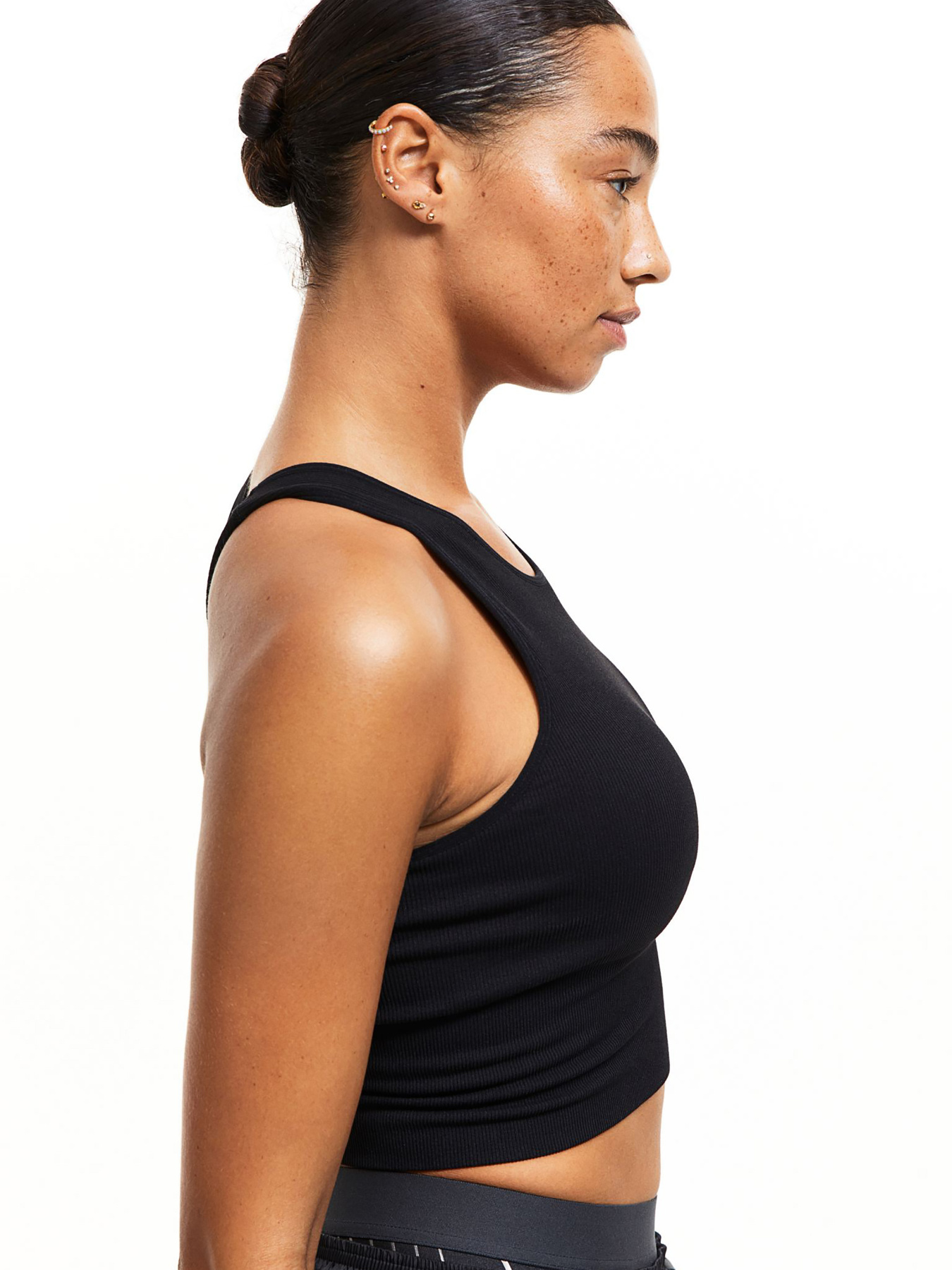 Топ спортивный H&M модель 70328 Фото