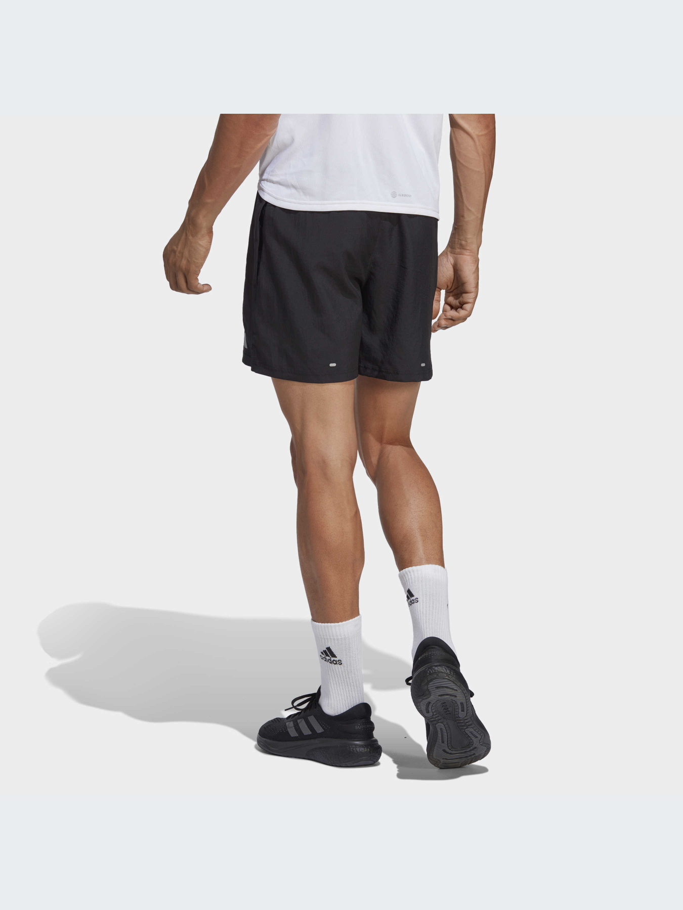 Шорты спортивные Adidas Graphics модель HR6625 Фото