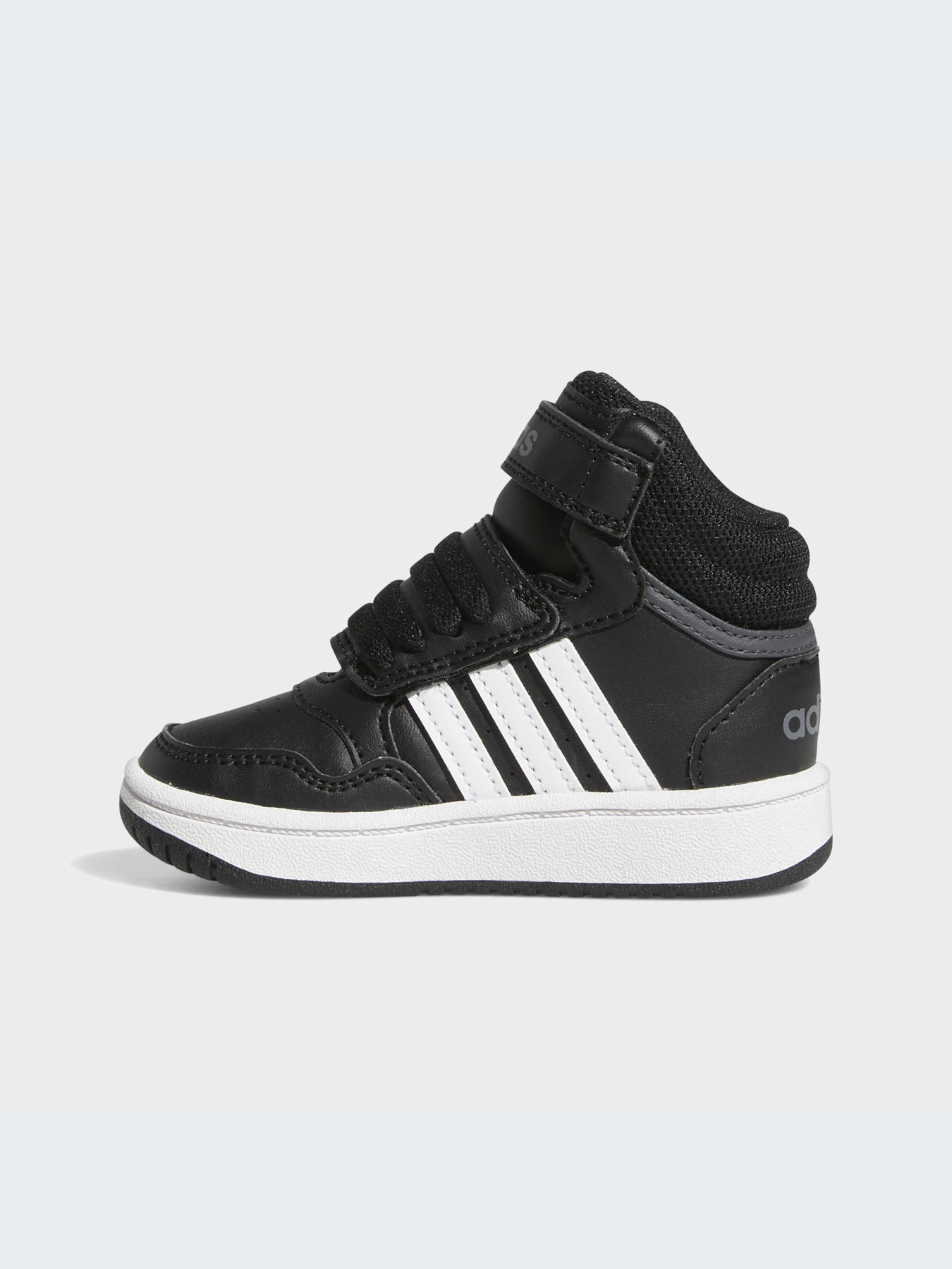 Кроссовки повседневные Adidas Hoops модель GW0408 Кроссовки повседневные Adidas Hoops модель GW0408 Фото