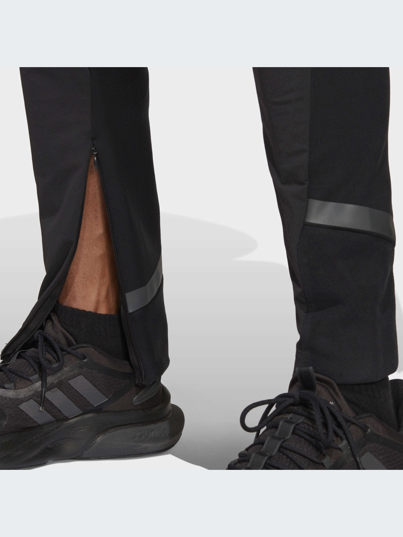 Штани повсякденні Adidas модель IC8017 Фото