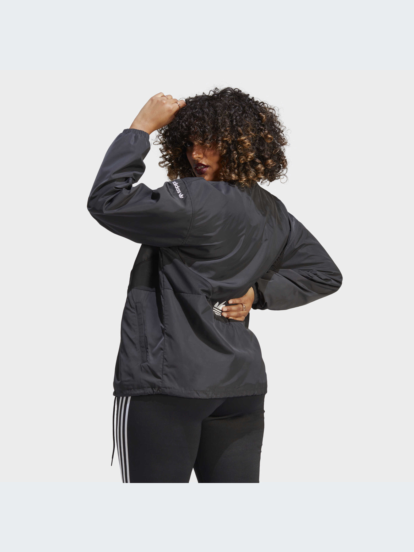 Ветровка Adidas Adicolor модель IC5375 Фото