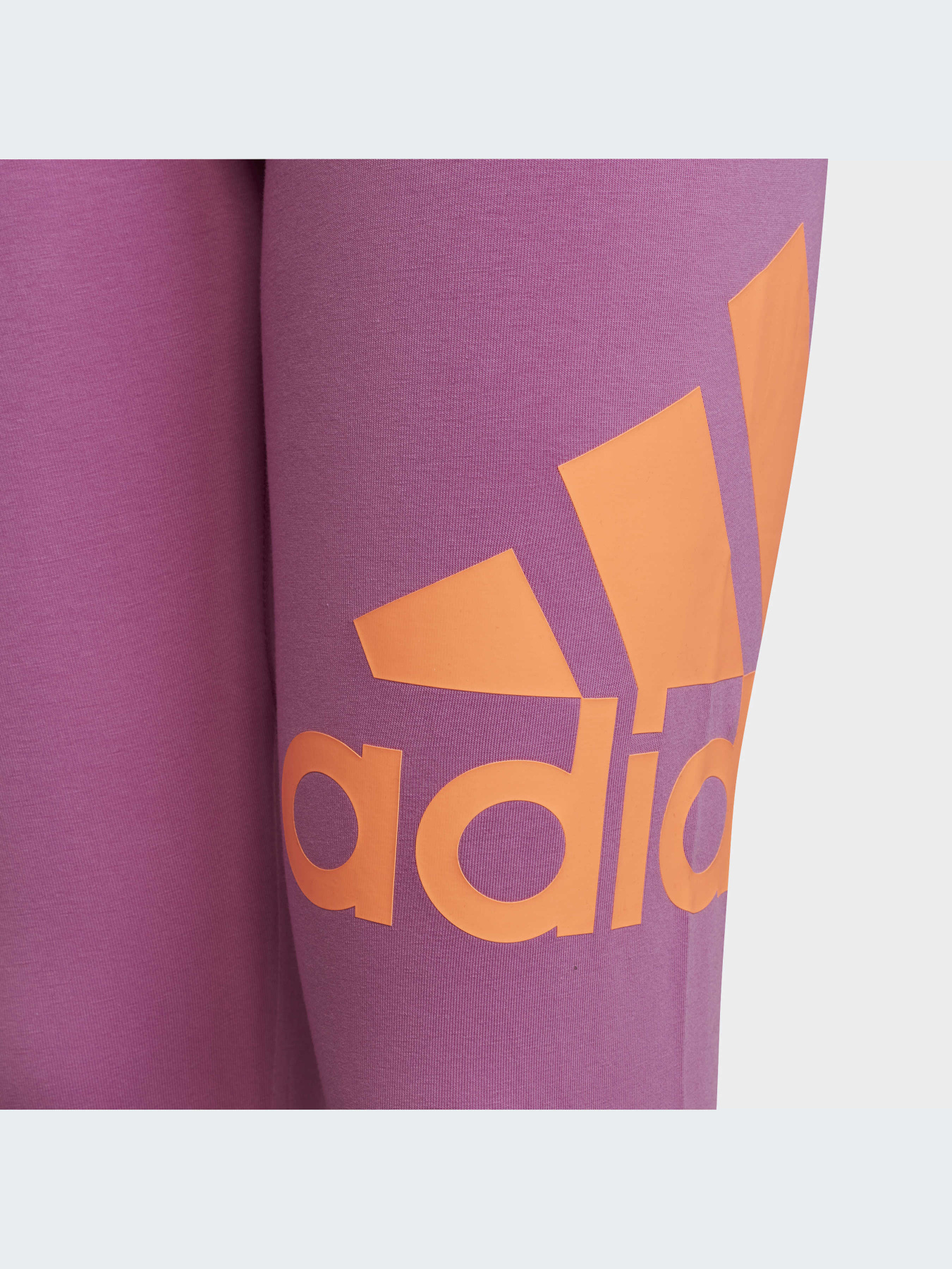 Спортивные леггинсы Adidas модель HM8693 Спортивные леггинсы Adidas модель HM8693 Фото