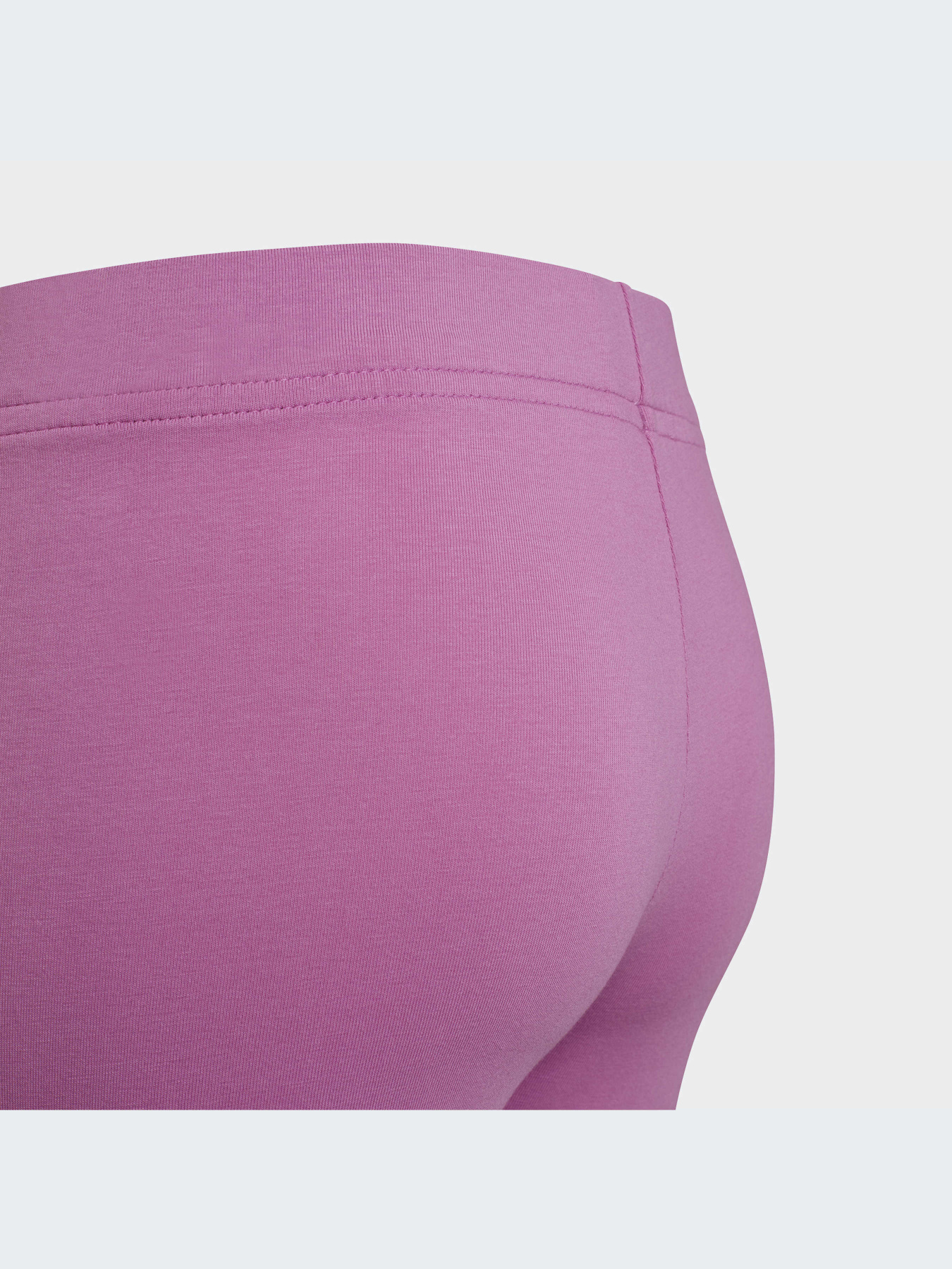 Спортивные леггинсы Adidas модель HM8693 Спортивные леггинсы Adidas модель HM8693 Фото