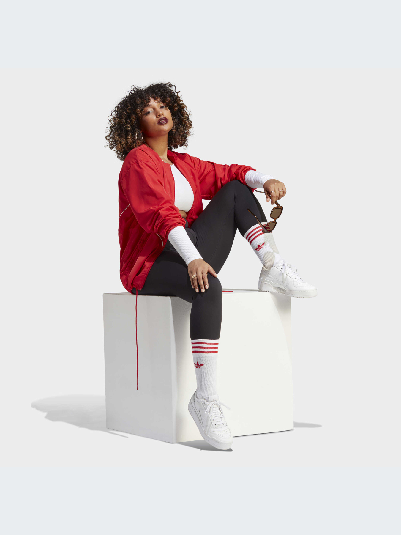 Ветровка Adidas Adicolor модель IC5376 Ветровка Adidas Adicolor модель IC5376 Фото