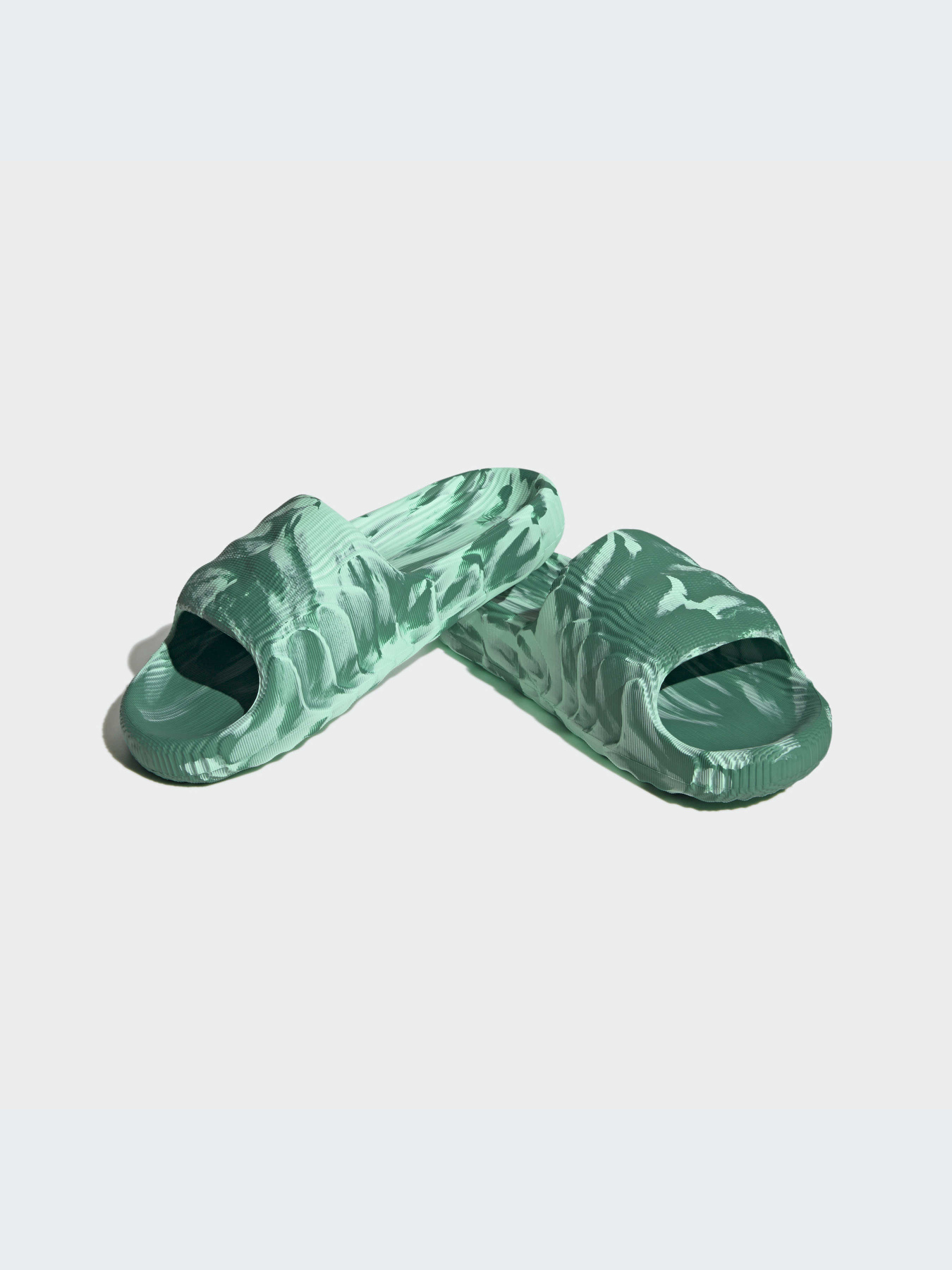 Шлепанцы Adidas Adilette модель IE7725 Фото