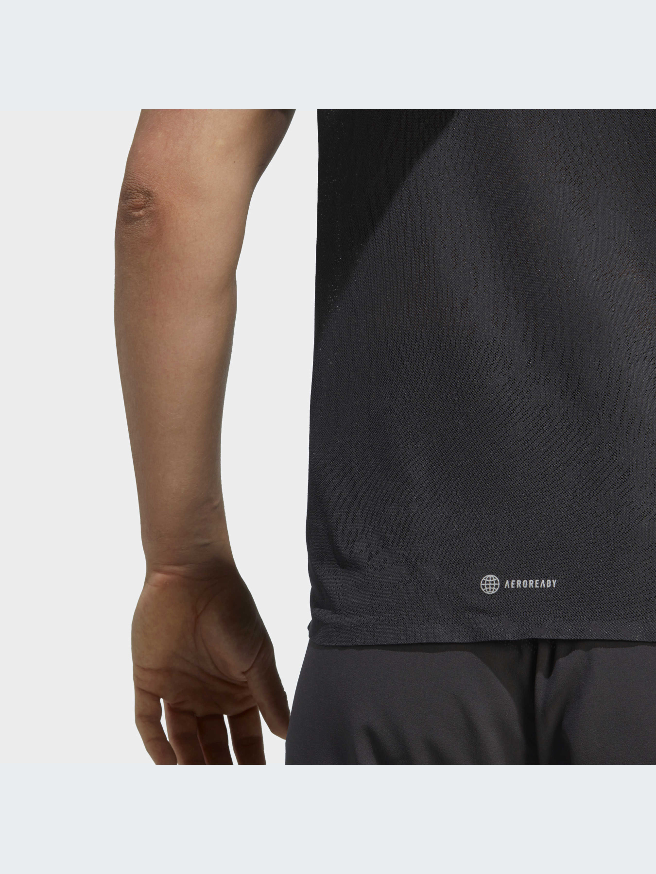 Футболка спортивная Adidas модель HR5678 Фото