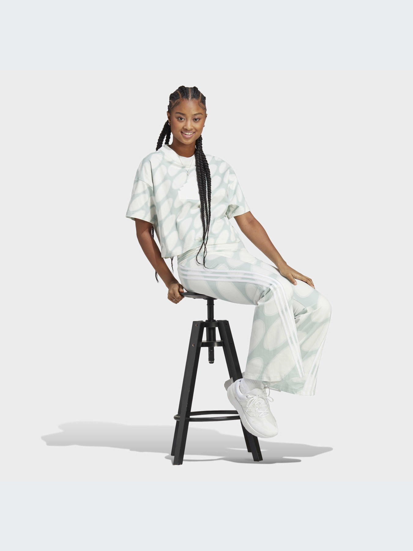 Футболка Adidas модель HR8174 Футболка Adidas модель HR8174 Фото