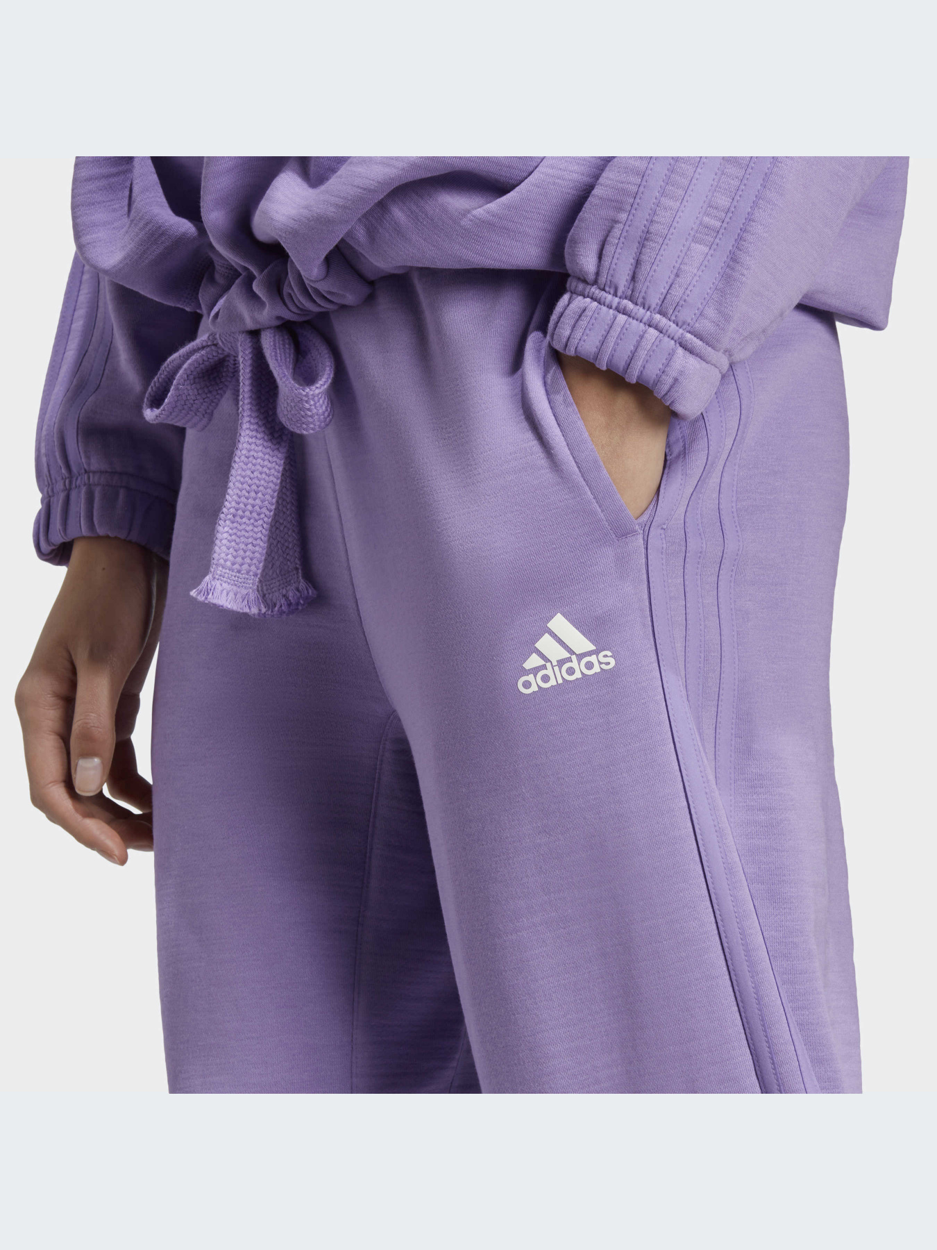 Повсякденні штани Adidas модель IC6689 Фото