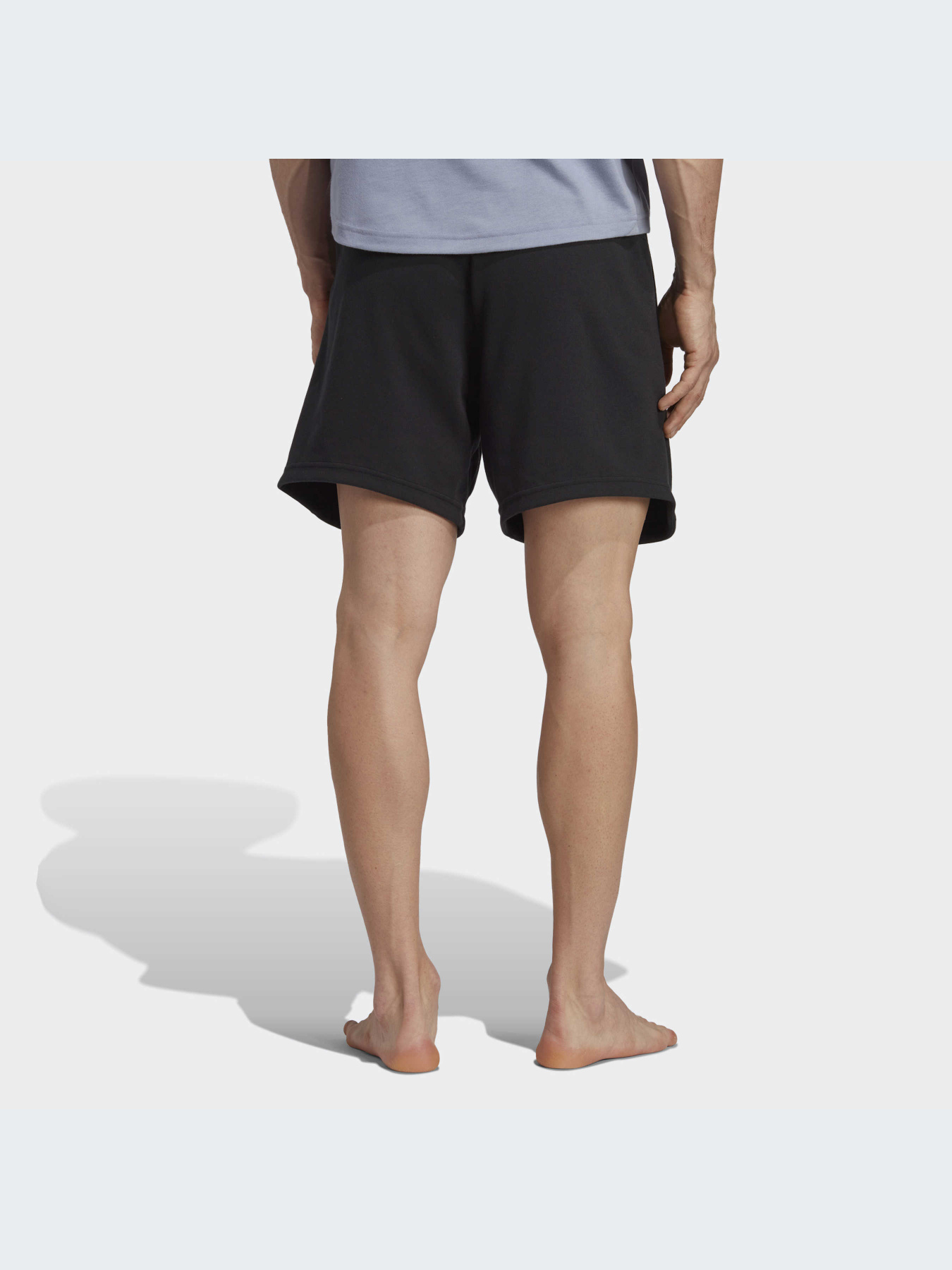 Спортивні шорти Adidas модель IC7285 Спортивні шорти Adidas модель IC7285 Фото