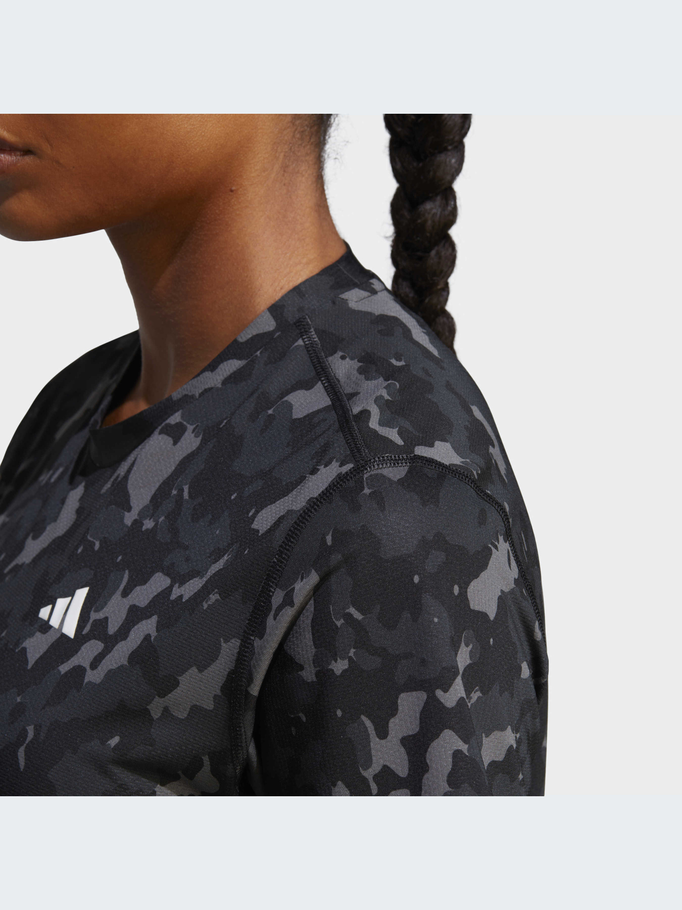 Спортивная футболка Adidas модель HM4250 Спортивная футболка Adidas модель HM4250 Фото