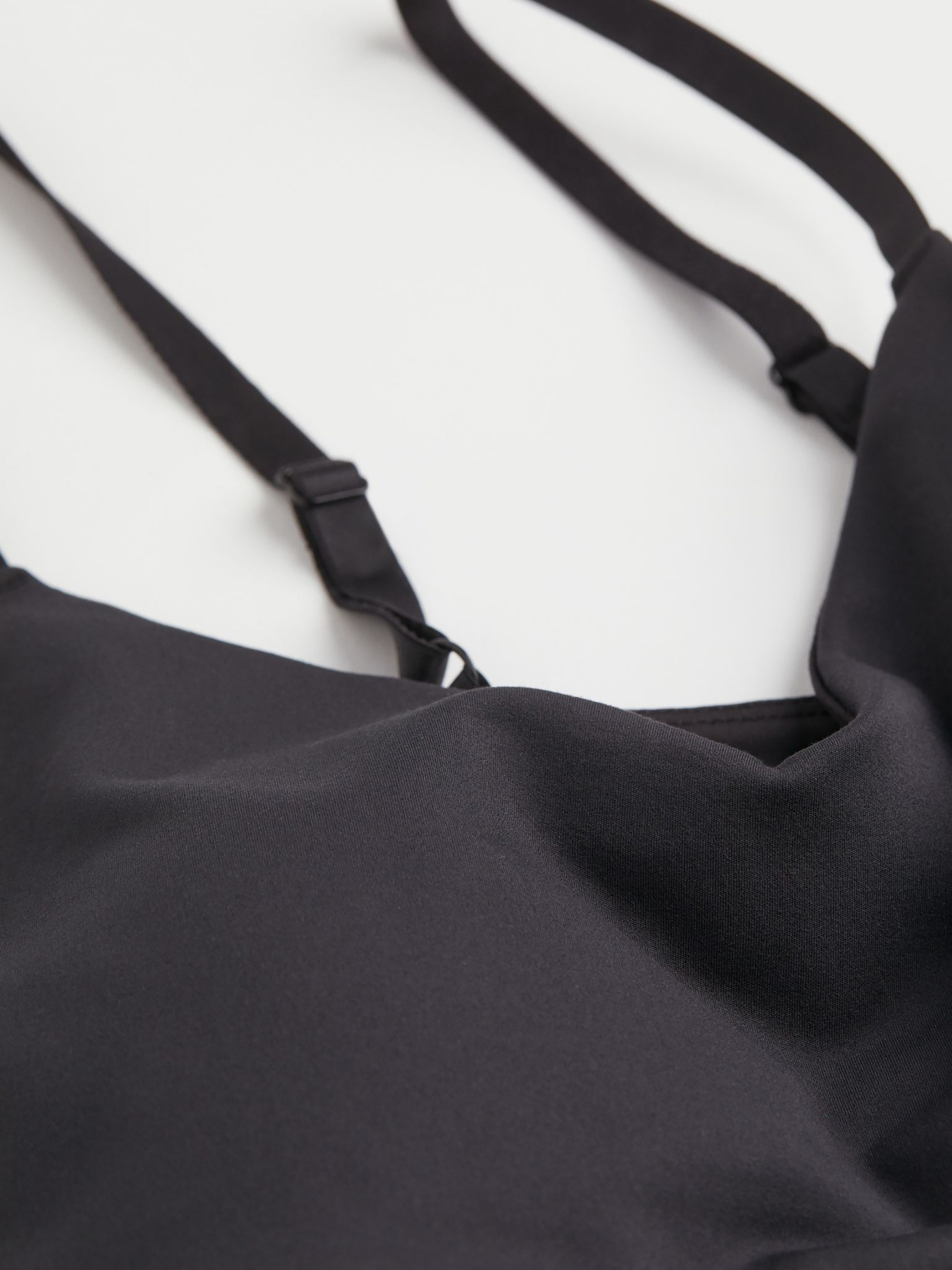 Спортивний топ H&M модель 70543 Спортивний топ H&M модель 70543 Фото