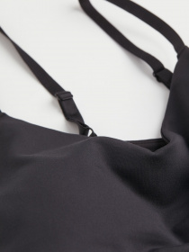 Спортивний топ H&M модель 70543 Спортивний топ H&M модель 70543 Фото