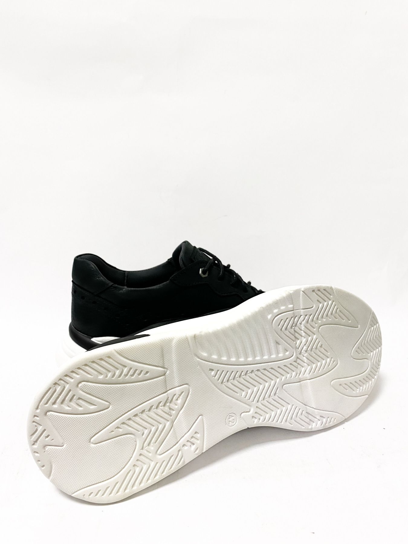 Кроссовки Legessy модель FLOYD_BLACK_WHITE Фото