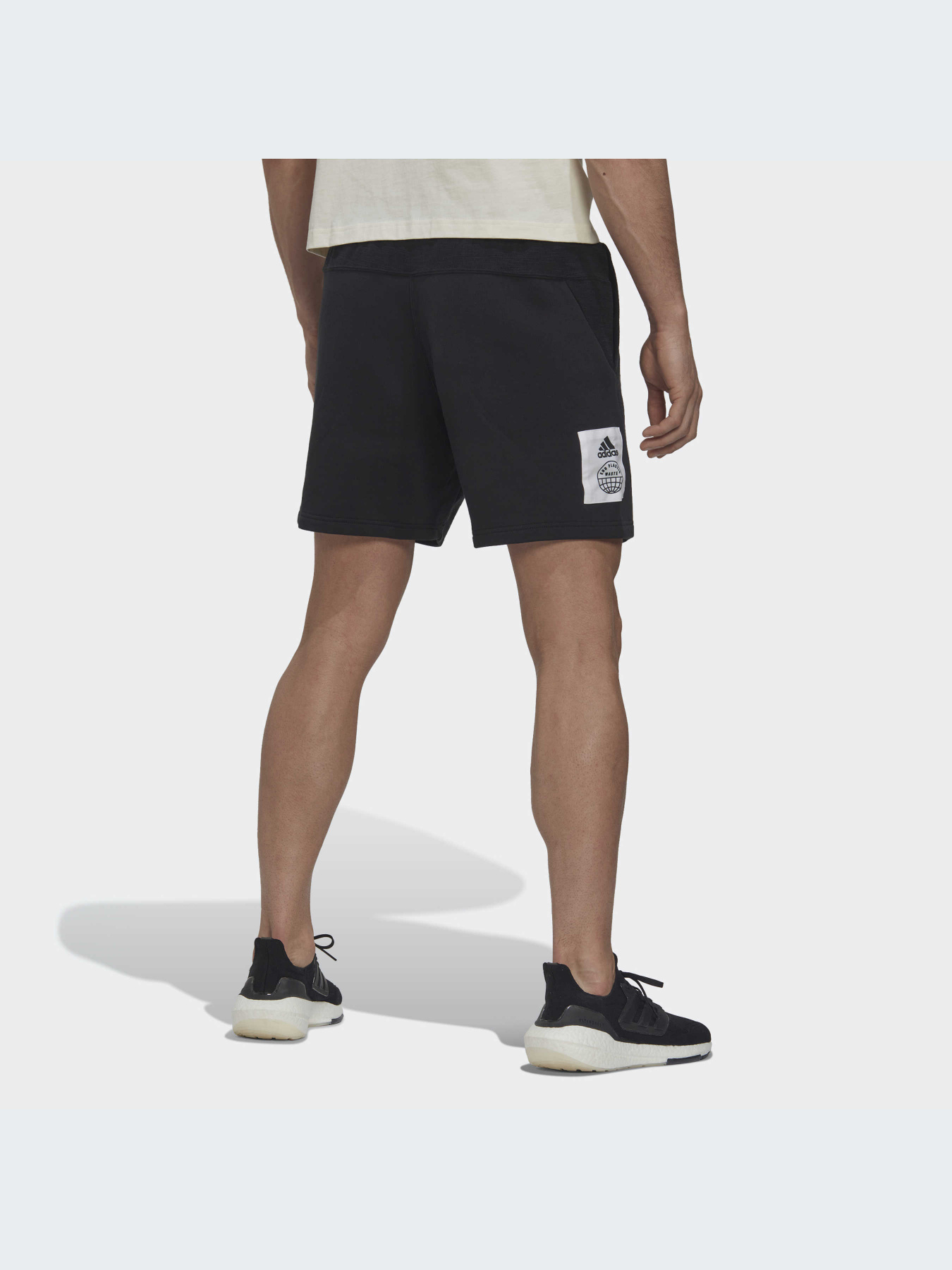 Шорты Adidas модель HK4600 Фото