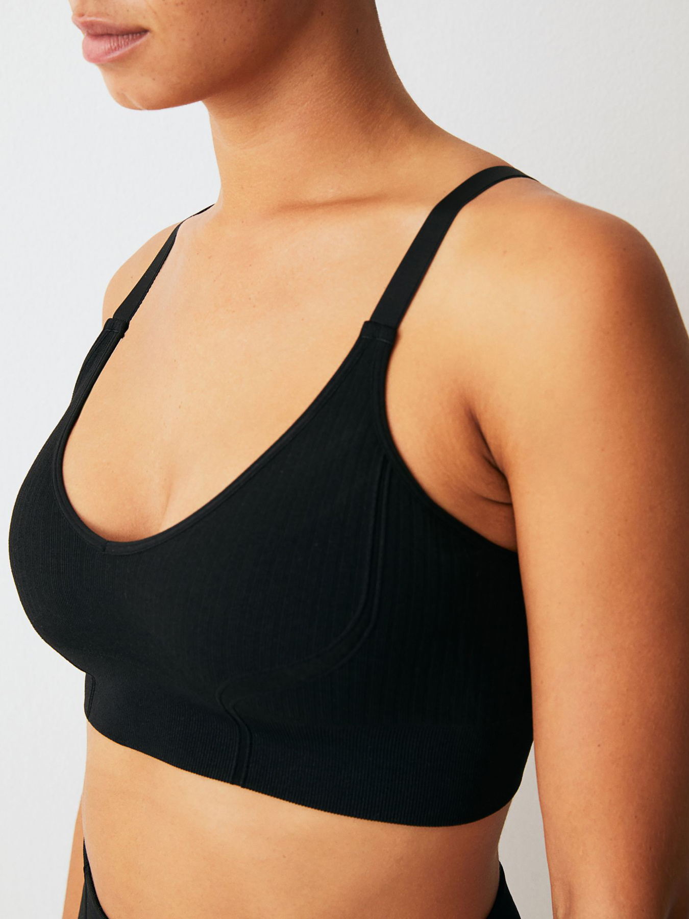 Спортивний топ H&M модель 70752 Фото