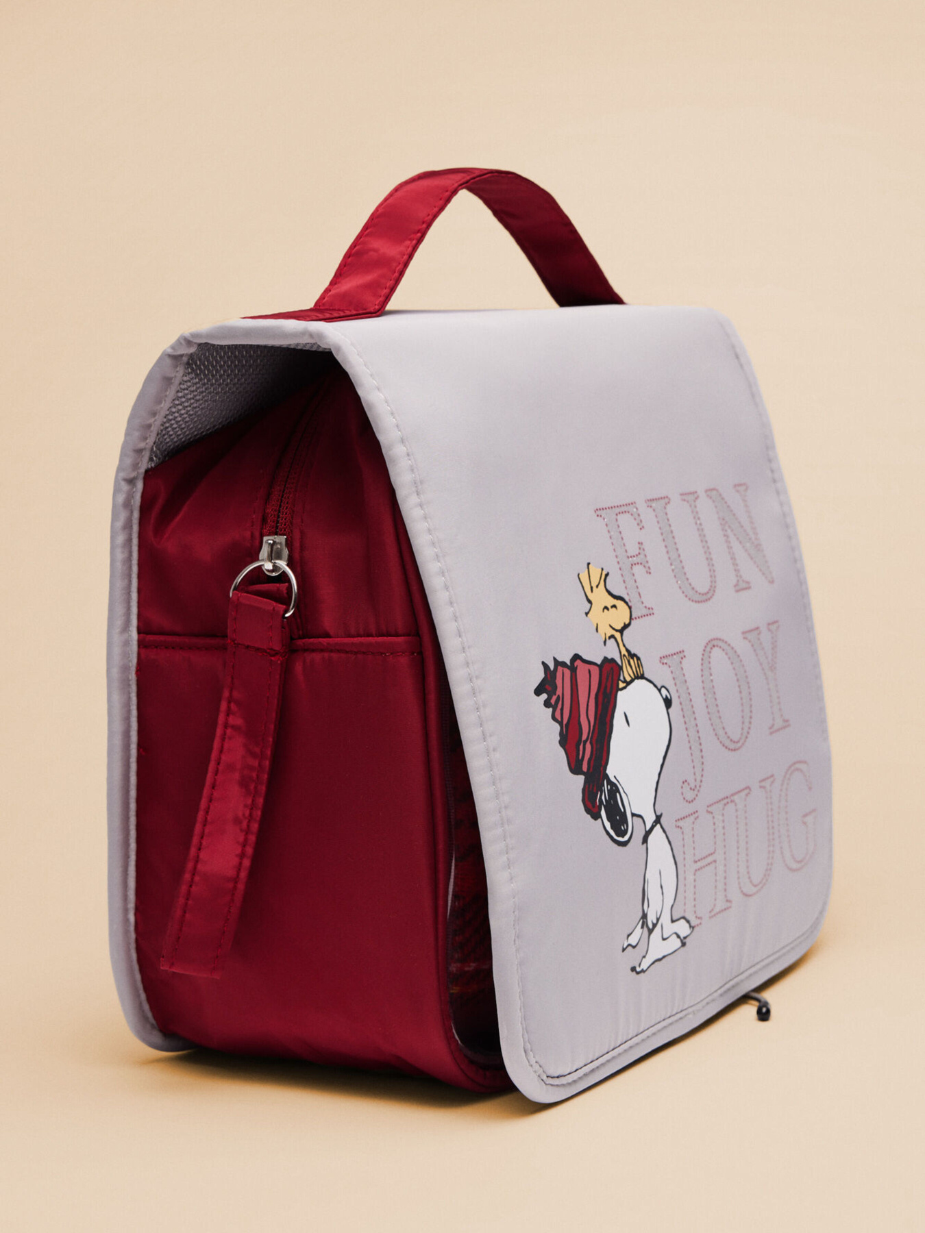 Подвесная косметичка Snoopy Women'secret модель 4846020-71 Подвесная косметичка Snoopy Women'secret модель 4846020-71 Фото