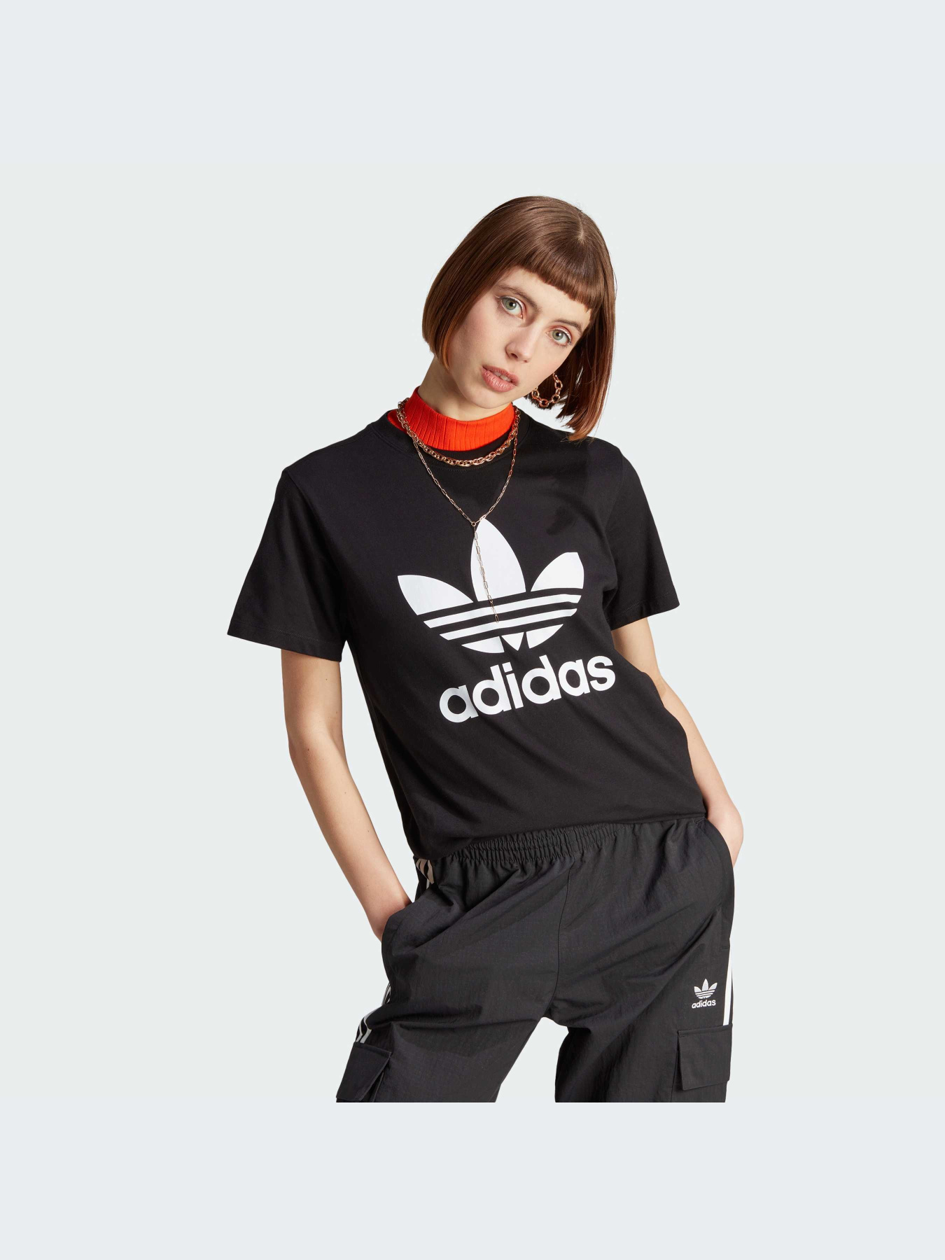 Футболка Adidas Adicolor модель IK4035 Футболка Adidas Adicolor модель IK4035 Фото
