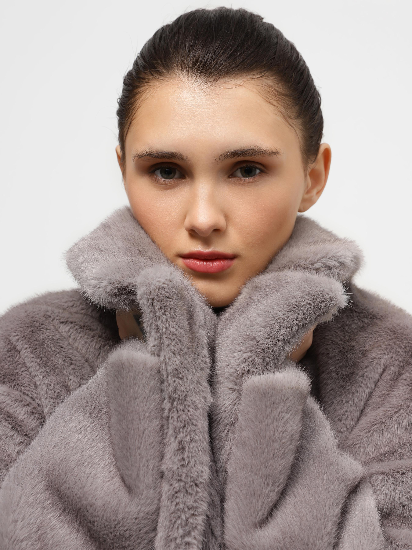 Шуба Danna модель 1395GR Шуба Danna модель 1395GR Фото