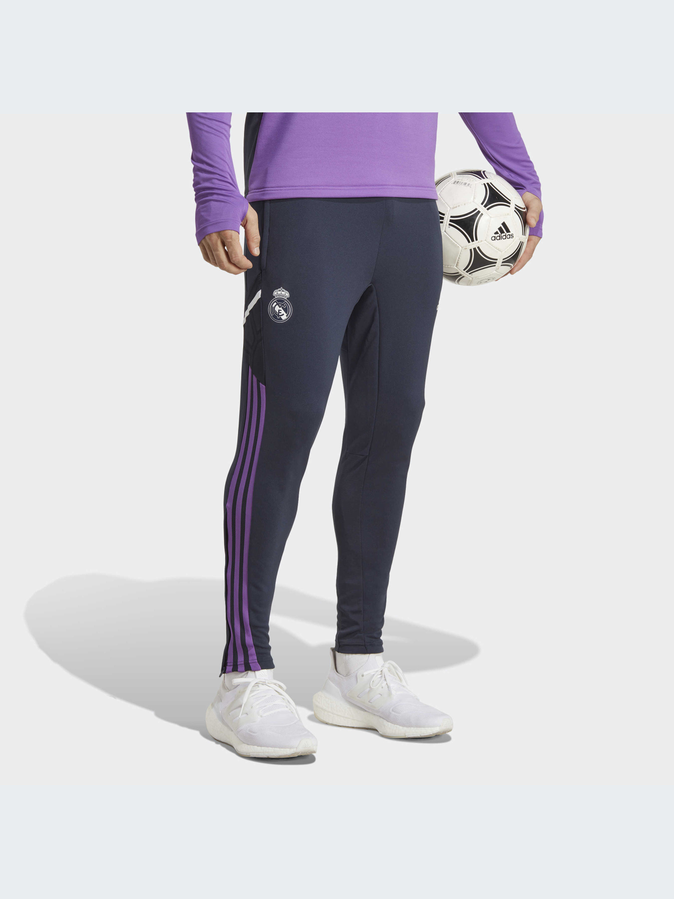 Штаны спортивные Adidas модель HT8802 Фото