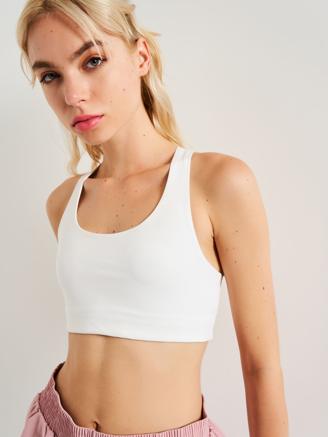 Топ спортивный H&M модель 70866 Фото