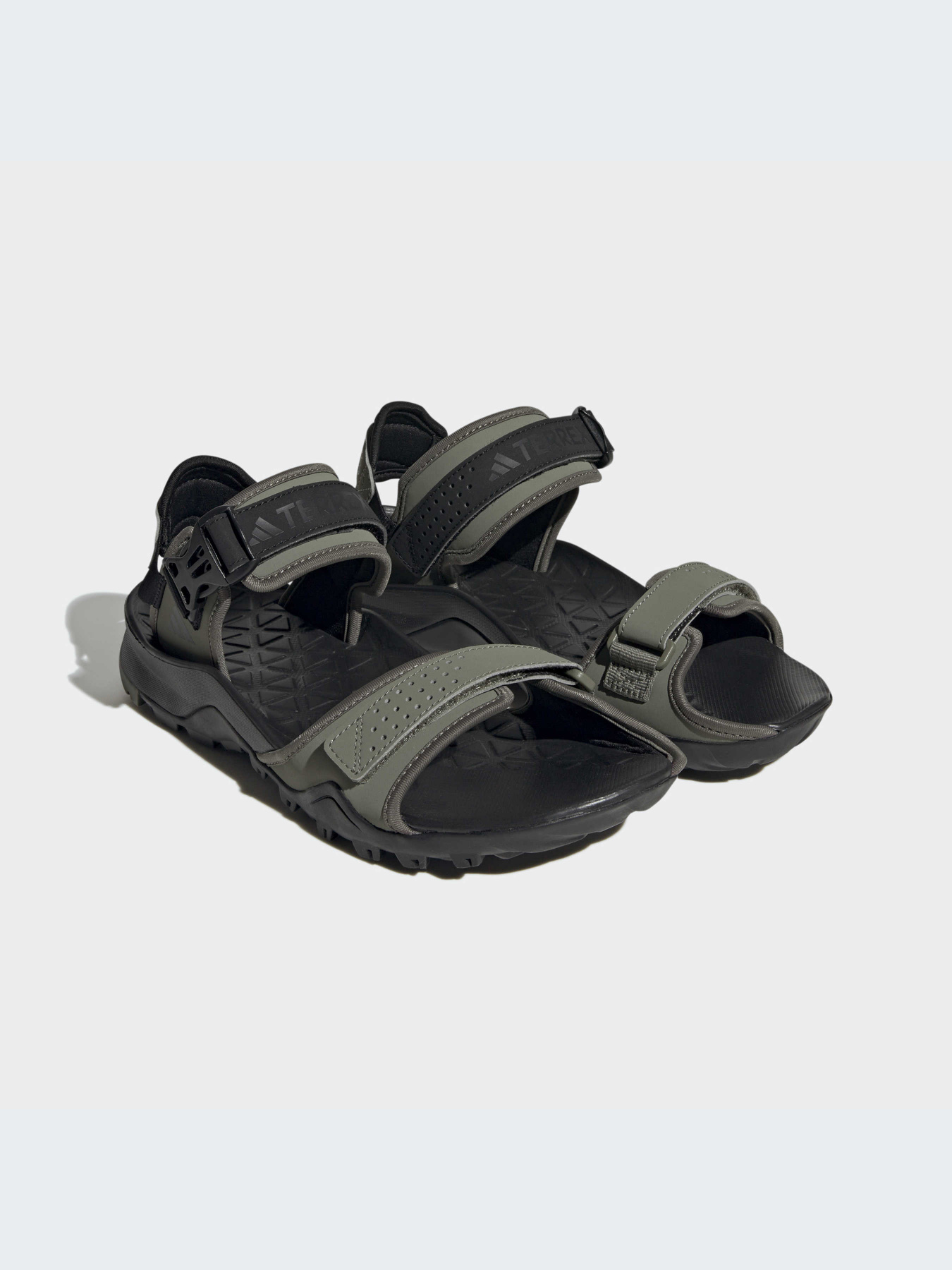 Сандалии Adidas модель HP8656 Фото