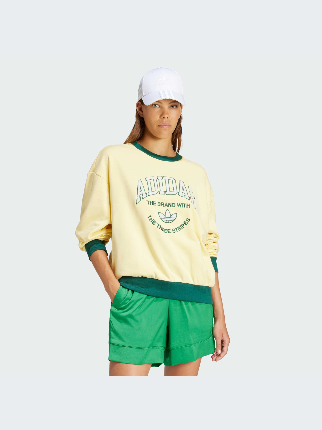 Худи и свитшоты Adidas Graphics модель IT9857-KZ Фото