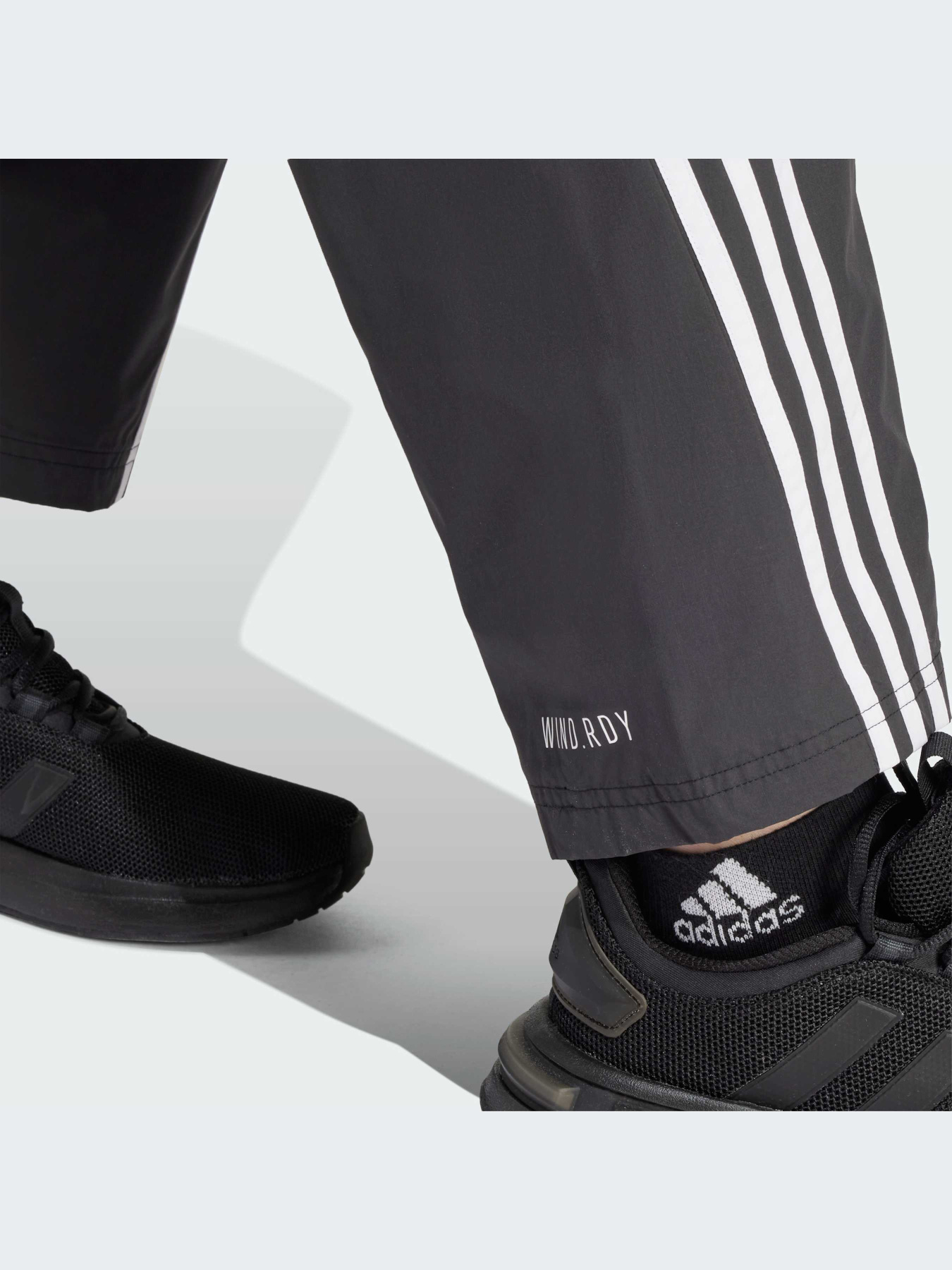 Брюки Adidas Культовые силуэты модель IP1567-KZ Фото