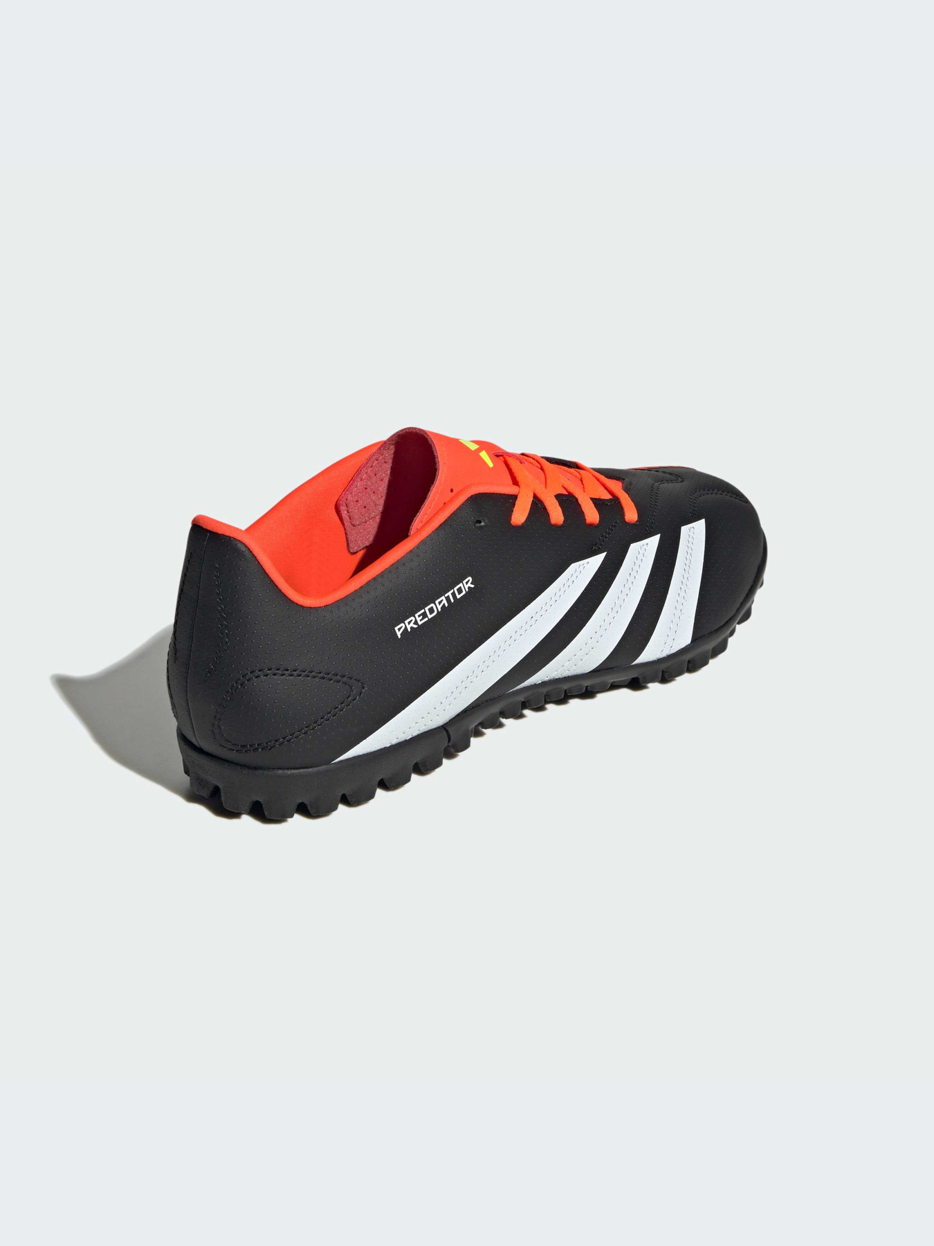 Бутси Adidas Predator модель IG7711 Фото
