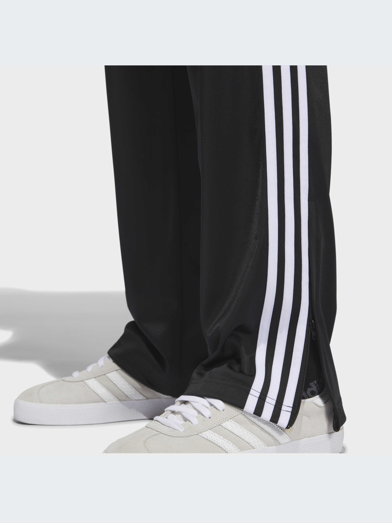 Повсякденні штани Adidas модель IJ7055 Фото